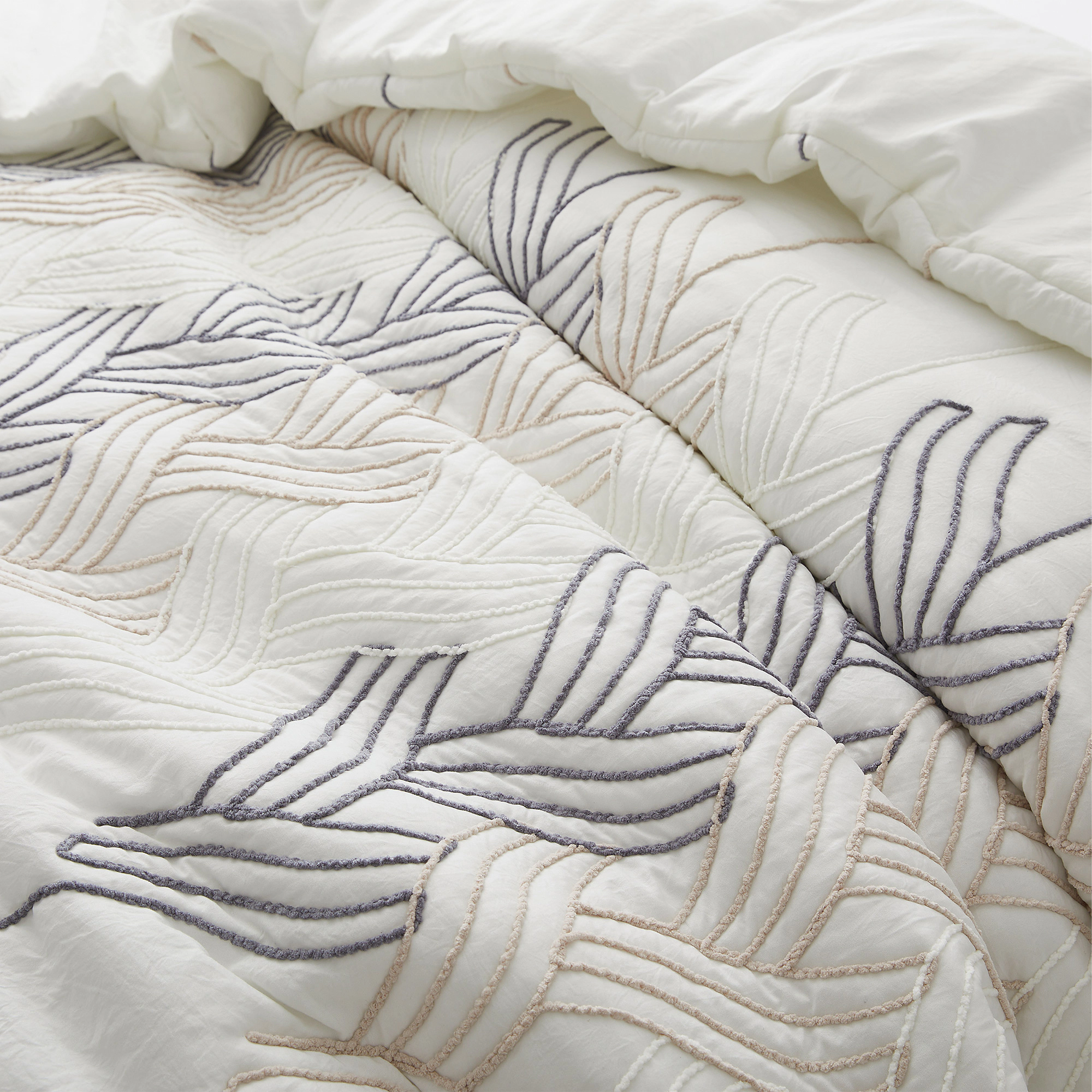 Unikome All Season Rope Embroidery Comforter Set, Elegant Quilted Down Alternative Bedding Set