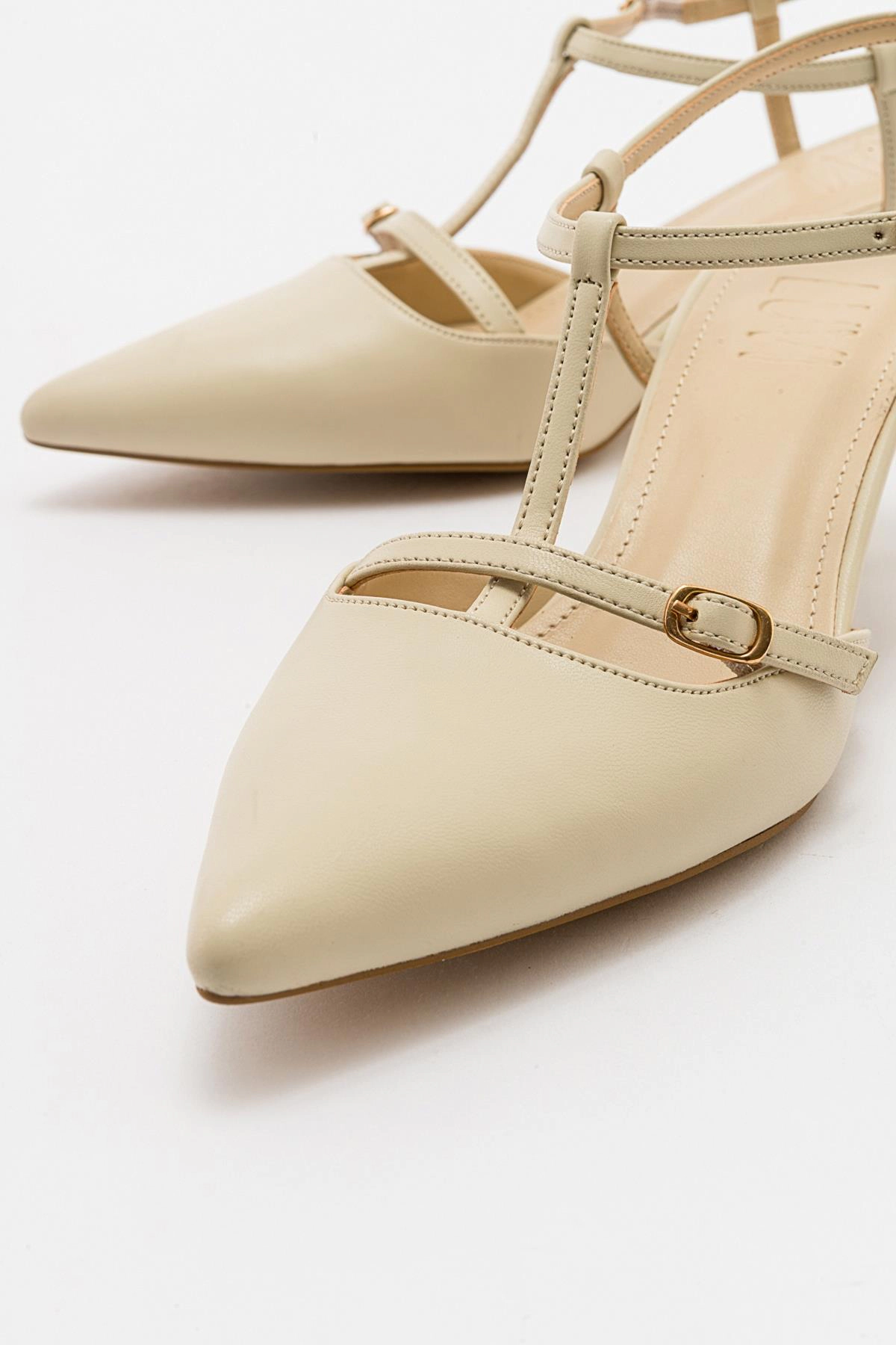 Prologue Shoes Womens Frans Pointed Toe Pump