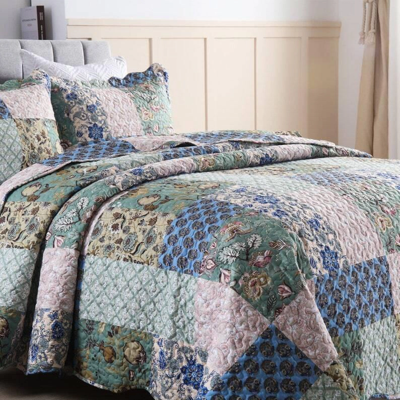 MarCielo 3 Piece Floral Quilt Set – Lightweight Bedspread Set