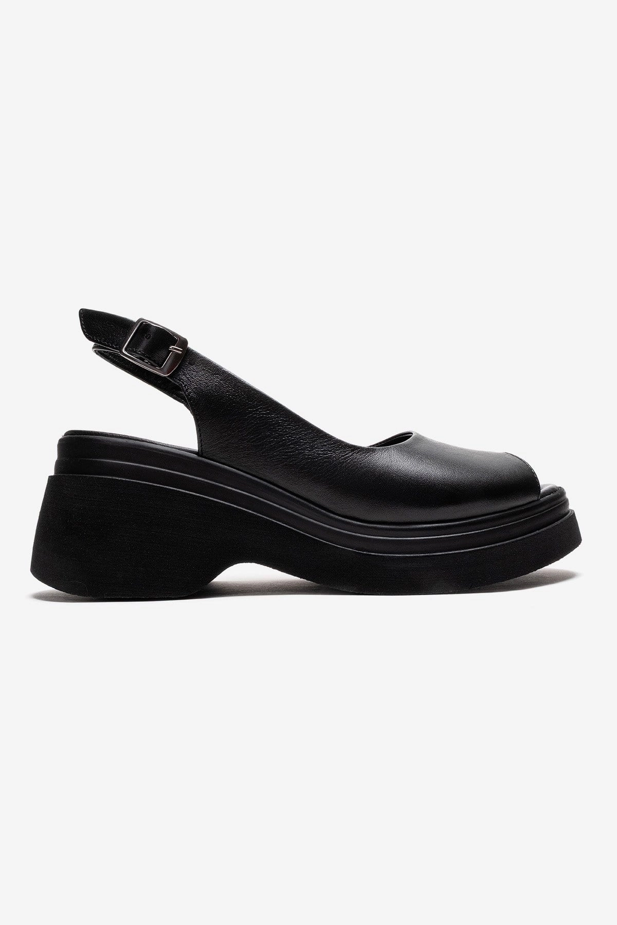 Forever & Always Womens Laure Leather Wedge Sandals