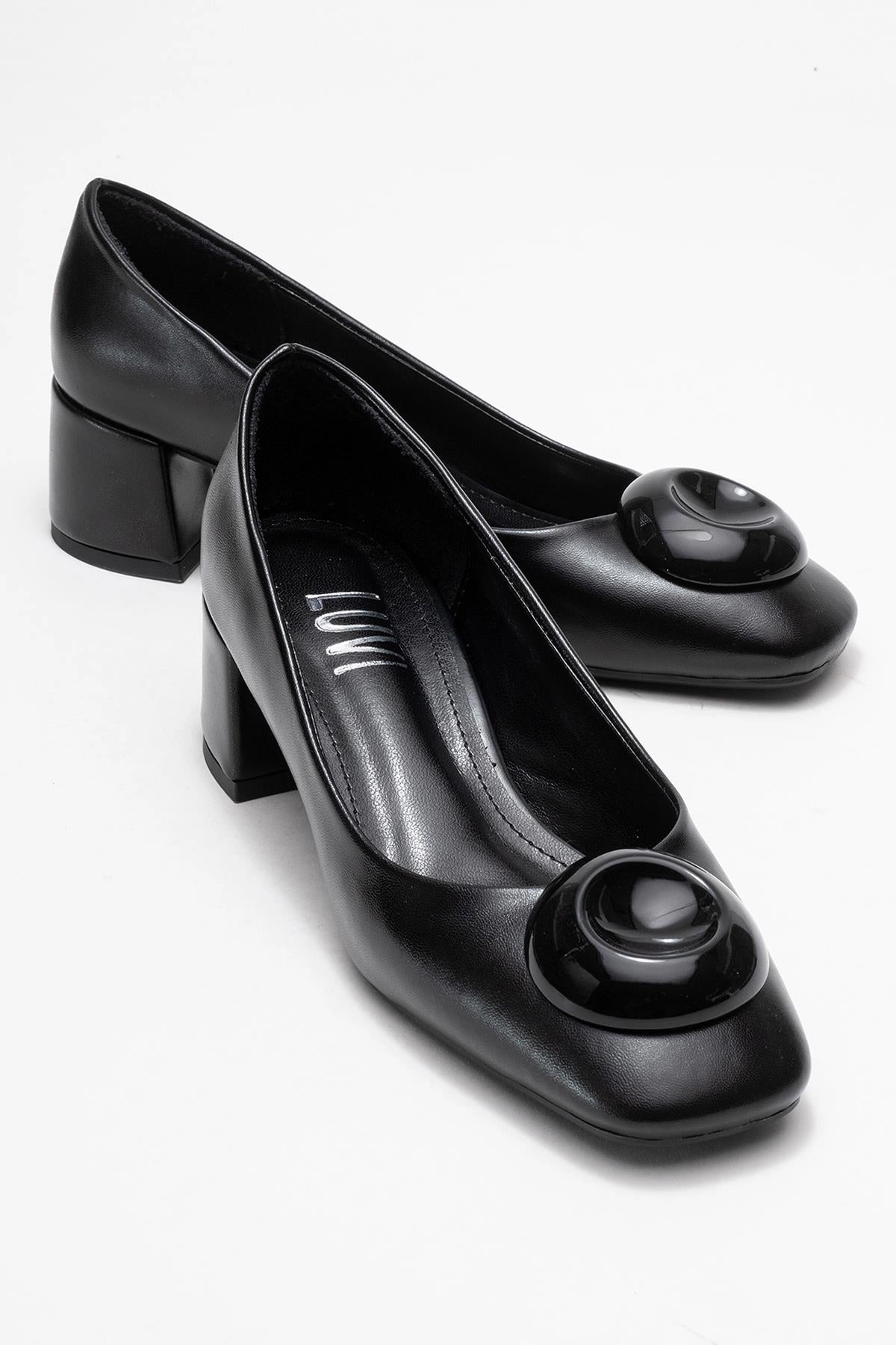 Prologue Shoes Womens Mila Buckle Square Toe Block Heel Pump