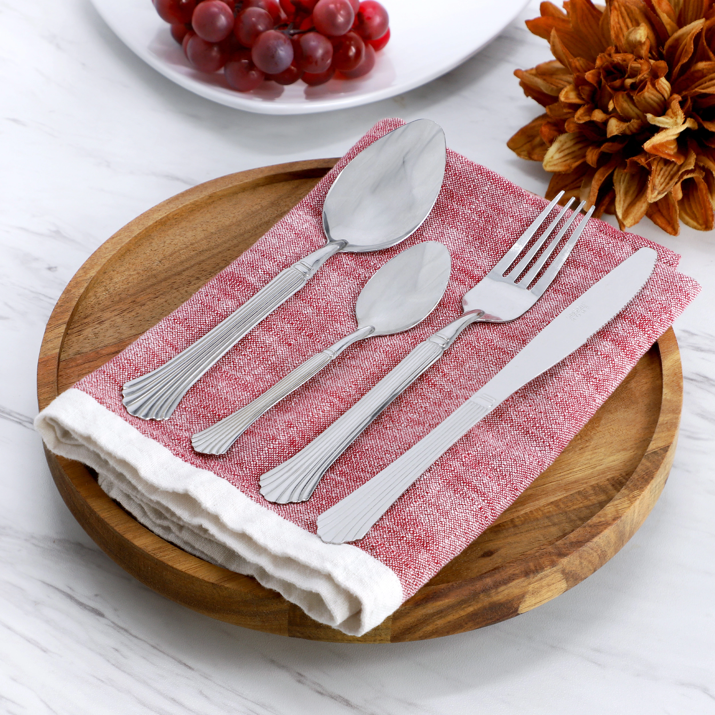Gibson Home Flare 16 Piece Stainless Steel Flatware Set in Silver