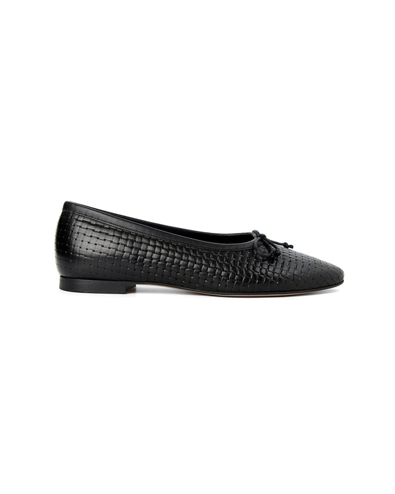 Menina Step Womens Amelie Black Weave Ballet Flat