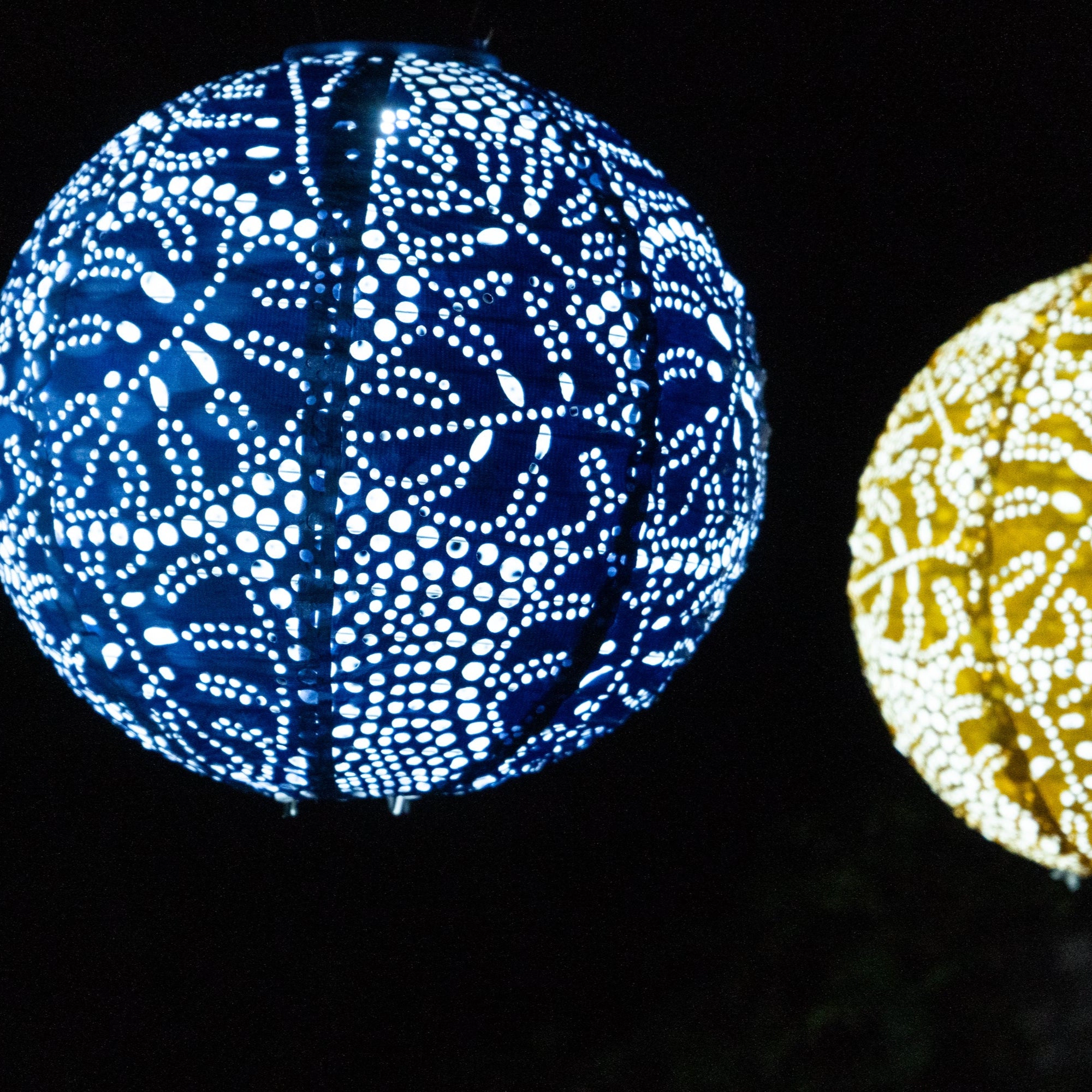 Allsop Home & Garden Soji Stella Monstera 12 Solar Lantern