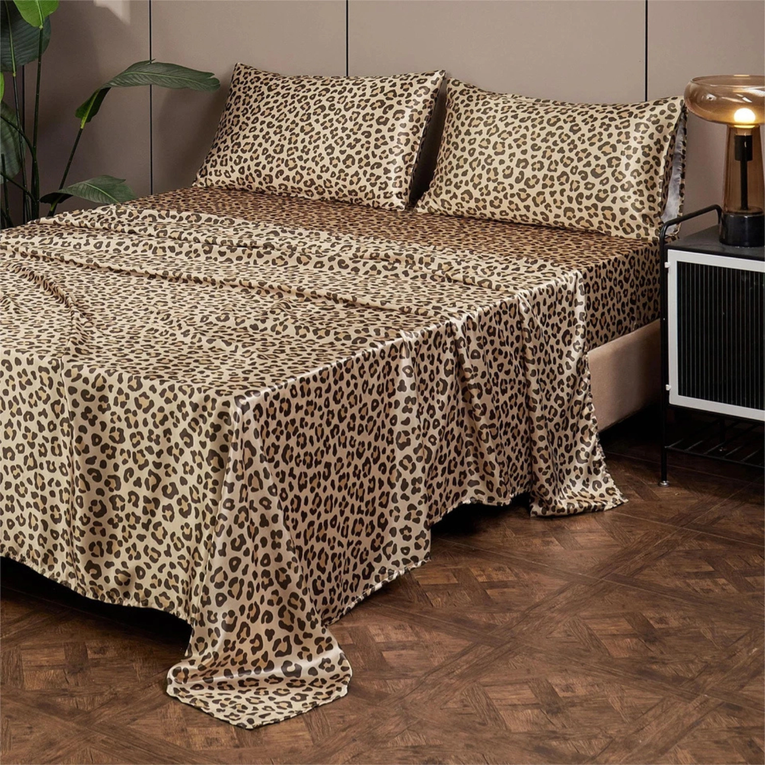 SS Design King Size Leopard Print Luxury Bed Sheets Set