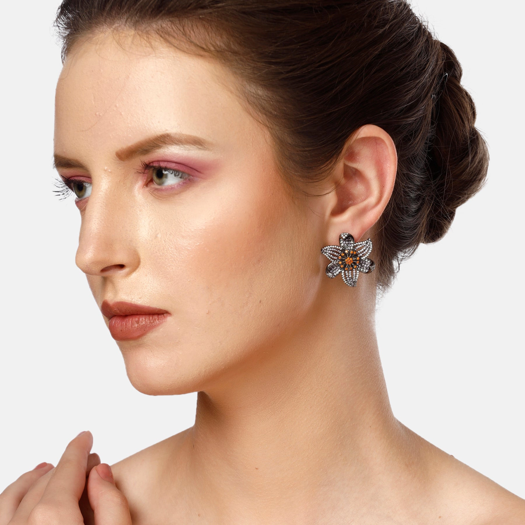 AGP PARIS Womens Diva Floral Stud Earrings