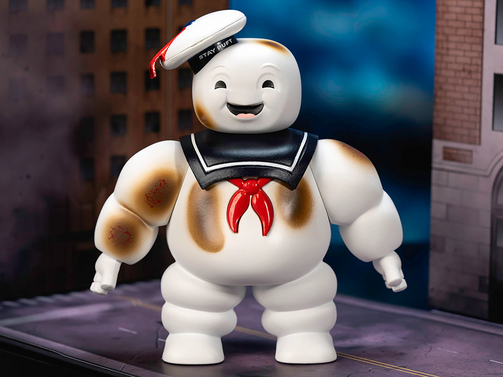 Jada "Ghostbusters" 6" Stay Puft Marshmallow Man Figure with Nano Ecto-1 Car Diorama Set "Ghostbusters" (1984)