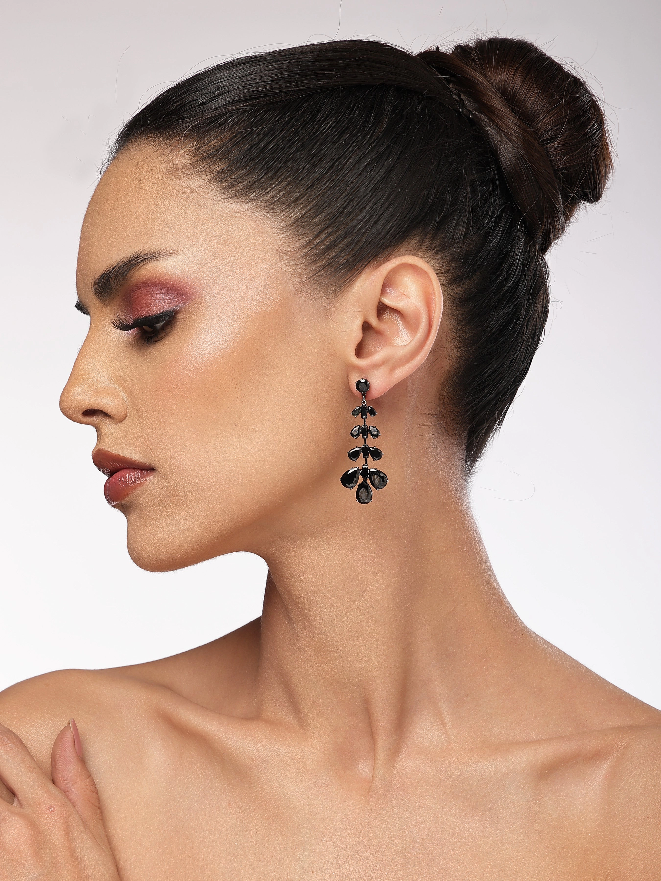 AGP PARIS Womens Jet Cluster Chandelier Earrings