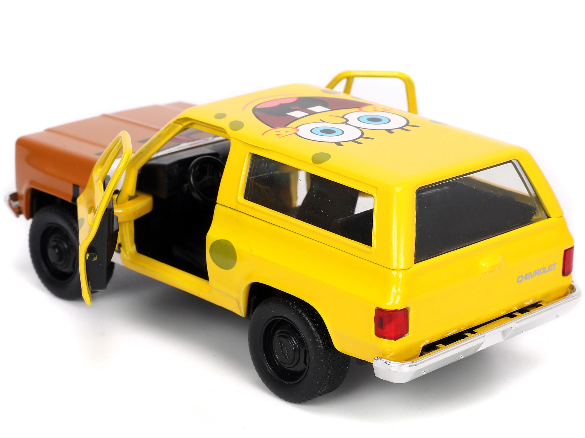 Jada 1980 Chevrolet K5 Blazer with SpongeBob SquarePants Diecast Figurine "Hollywood Rides" Series 1/32