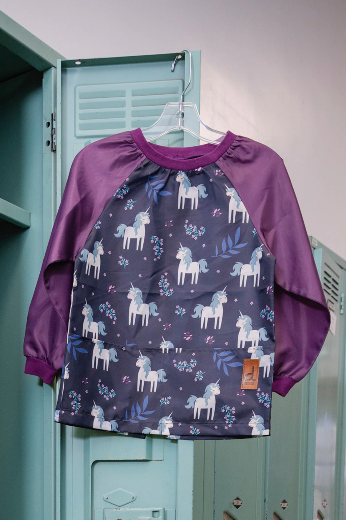 Deux par Deux Girls Water-Resistant Raglan Sleeve Unicorn Print Apron
