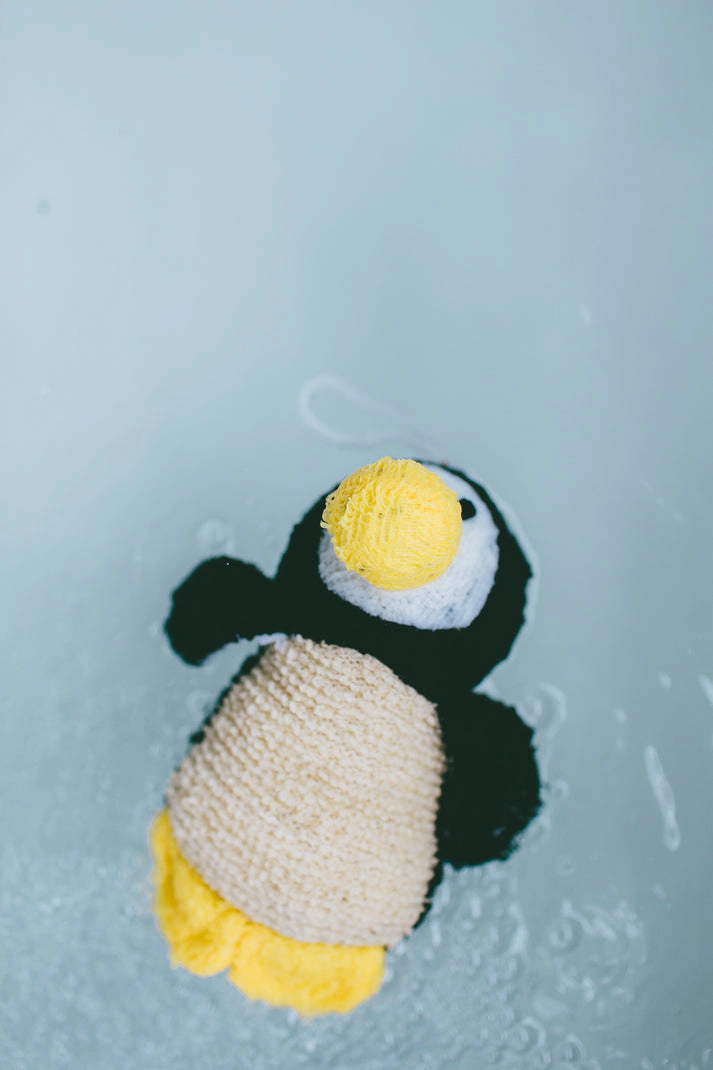 Plantlife Penguin Ramie Bath Scrubby