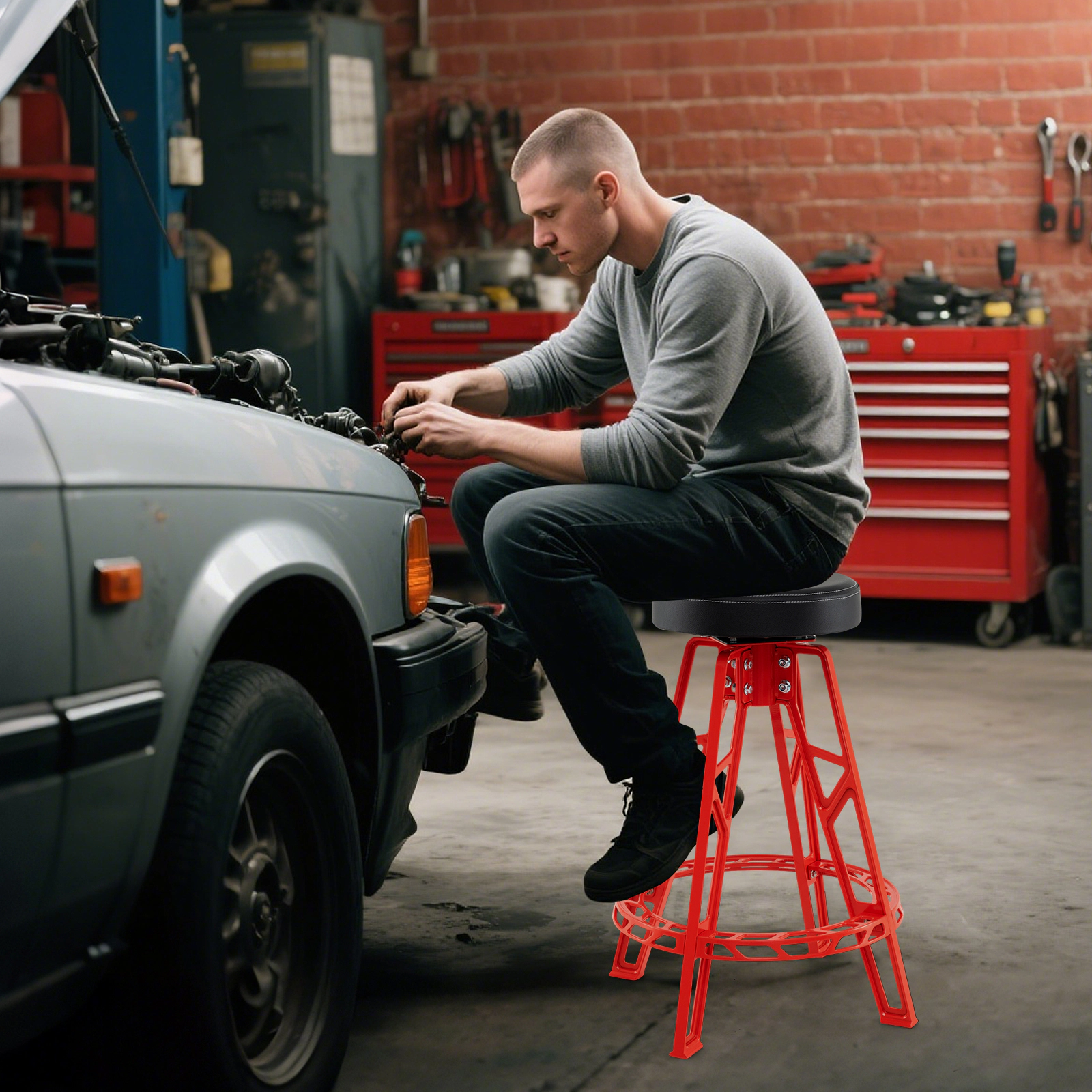 SUGIFT Heavy-Duty Garage Bar Chair with 360° Swiveling Seat 400-lb Capacity Red + Black