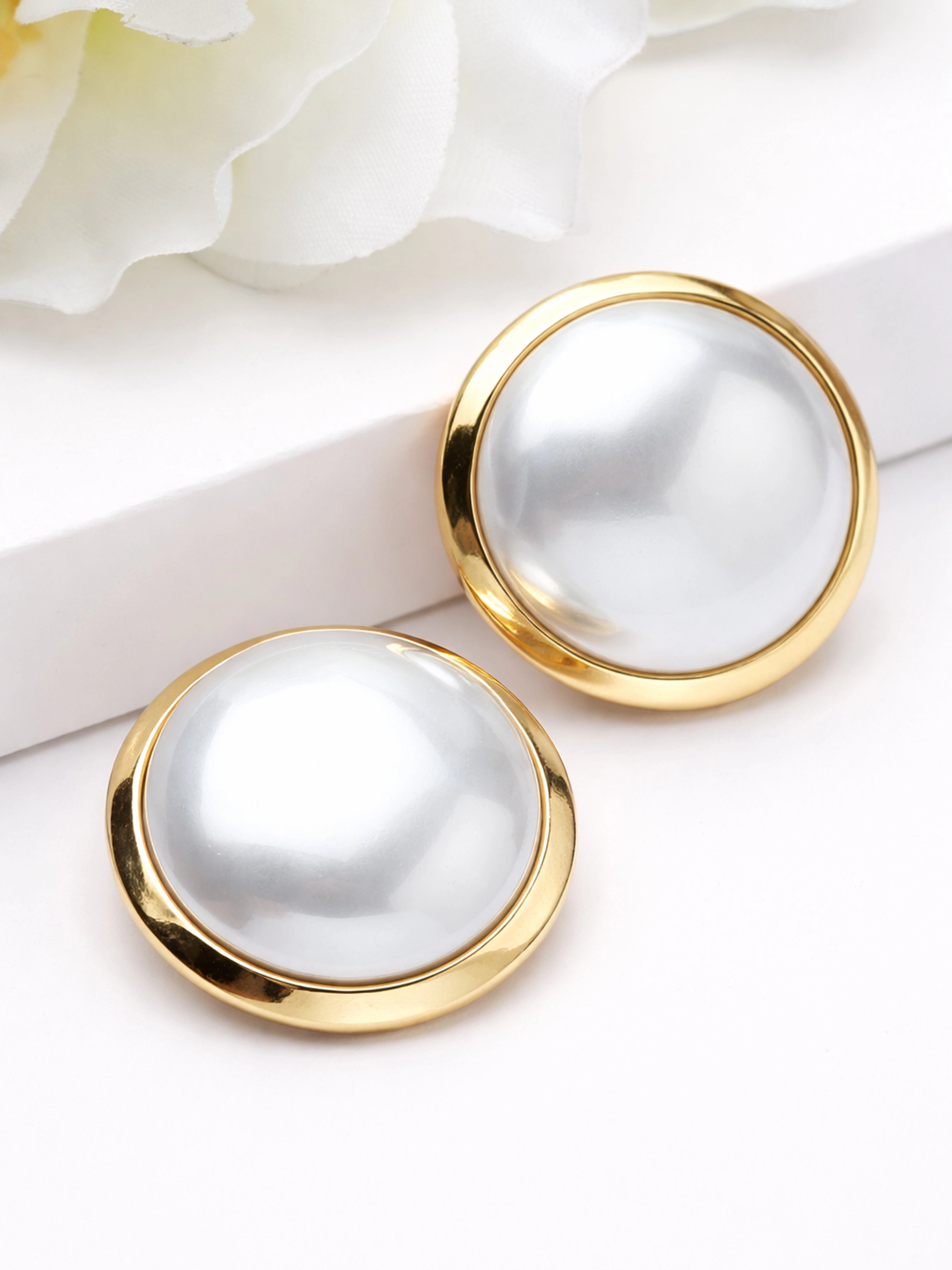AGP PARIS Womens Domed Pearl-Effect Statement Stud Earrings