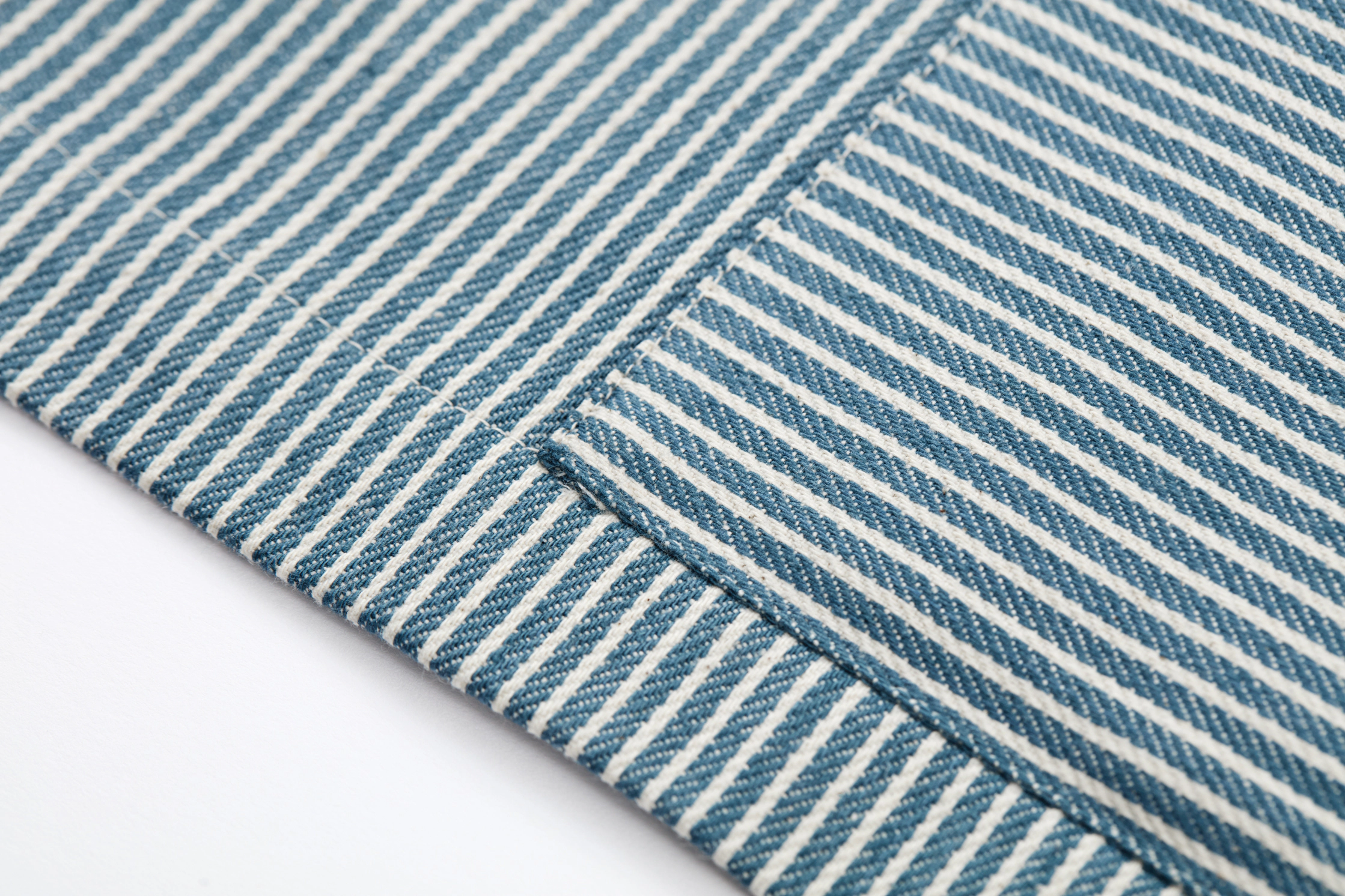 MEEMA Bistro Apron with Pockets