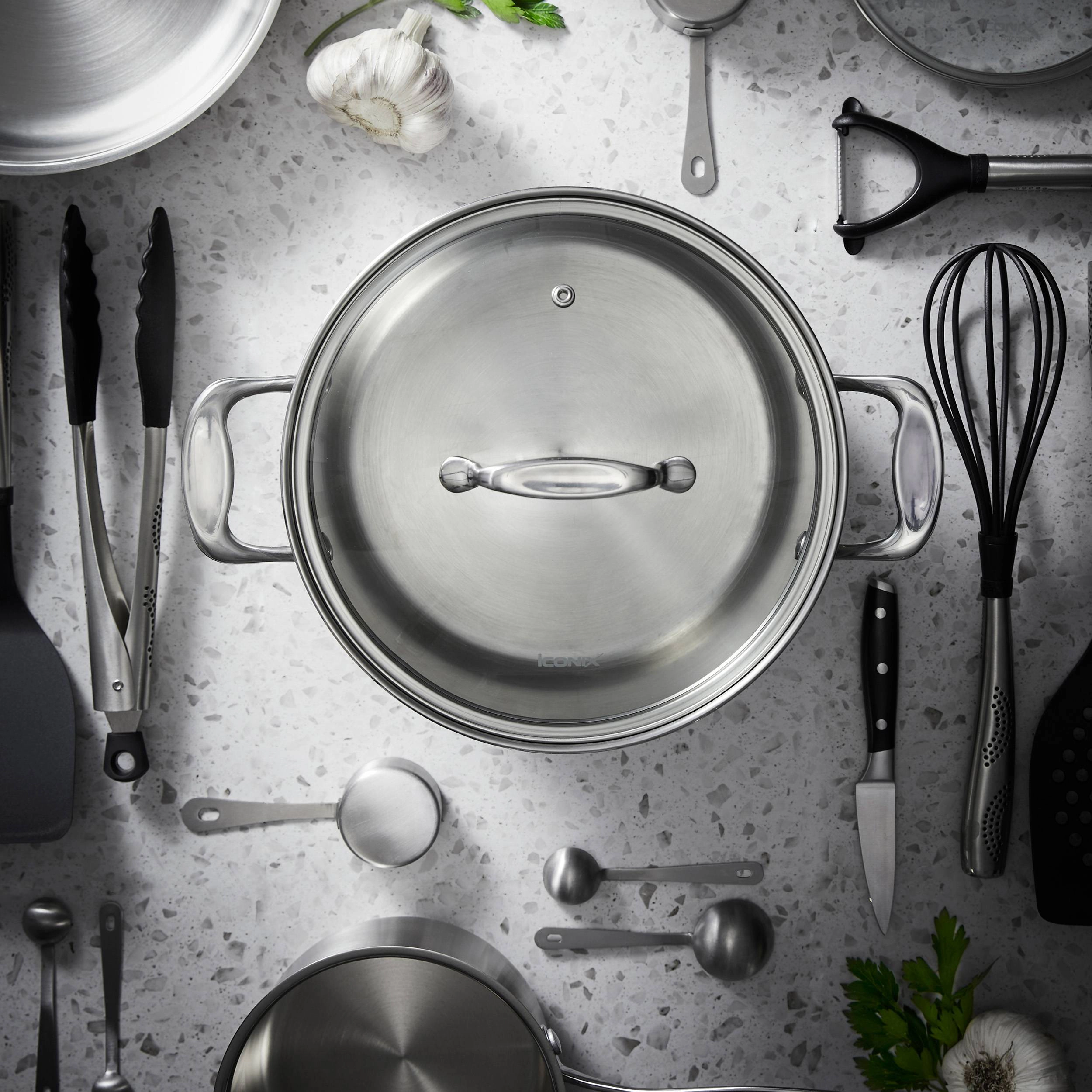 Cuisine::pro® iconiX® Stockpot With Lid 7.6 Qt.