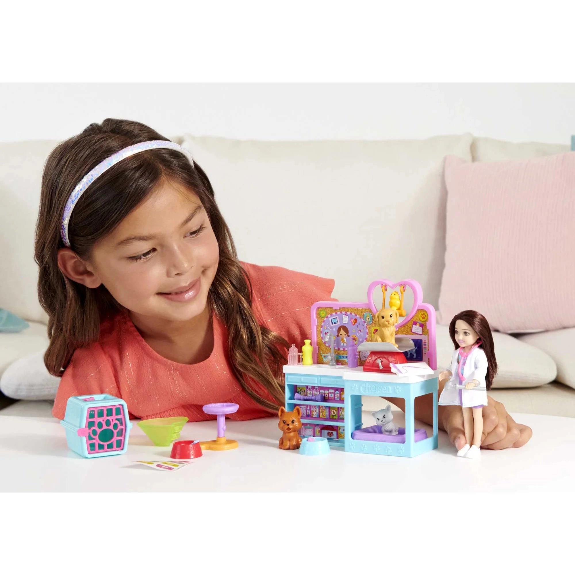 Barbie Chelsea Pet Vet Playset with Doll and 4 Animal Figures