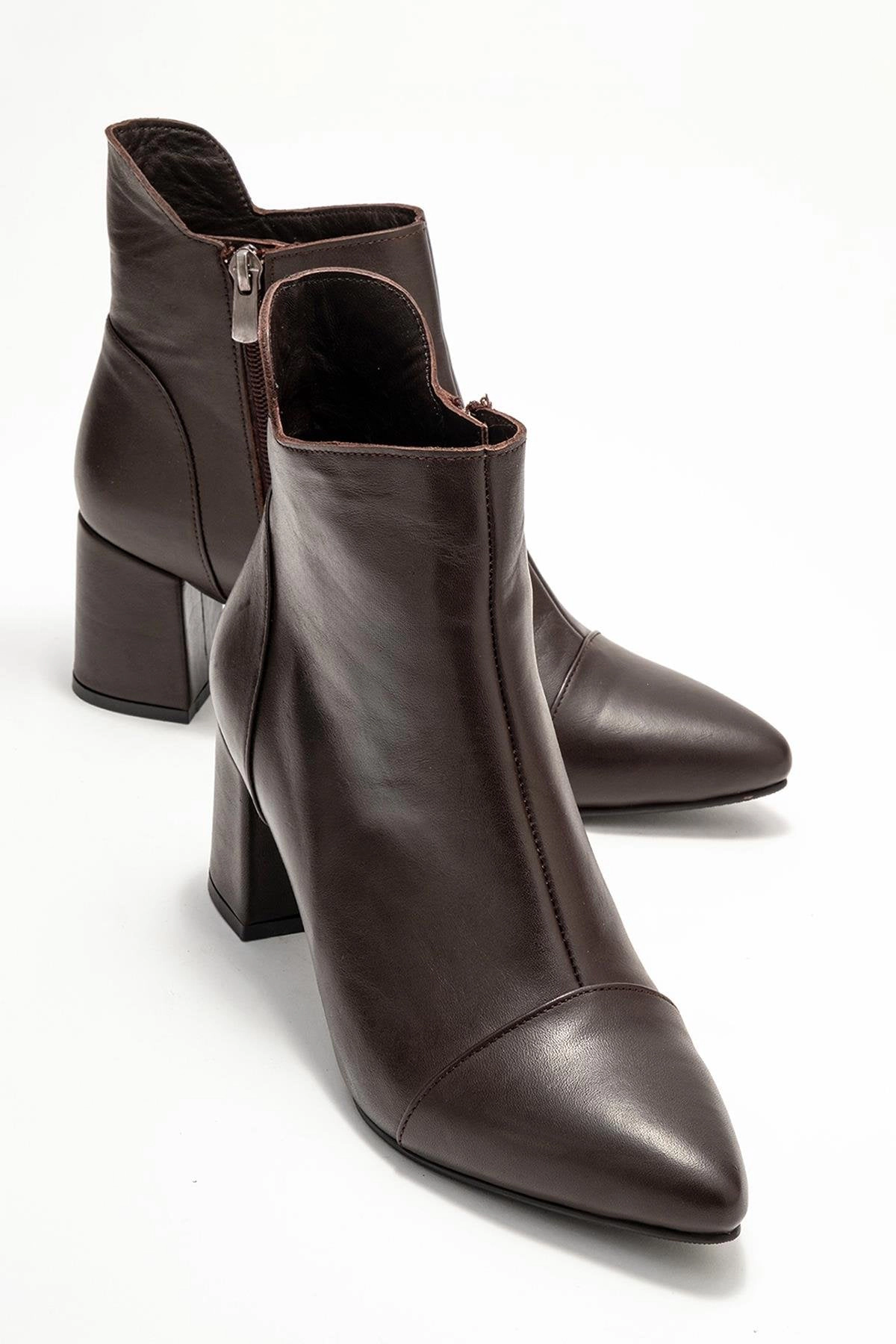 Forever & Always Womens Gael Leather Block Heel Boots