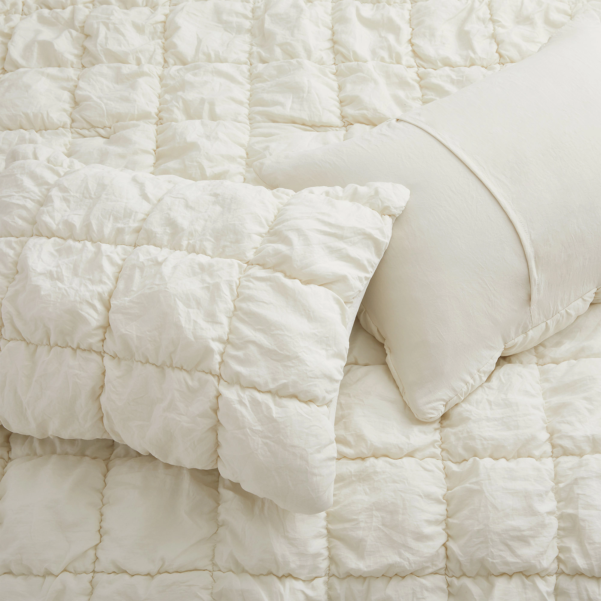 Unikome Fluffy Comforter, All Season Quilted Down Alternative Cloud-Like Soft Bedding
