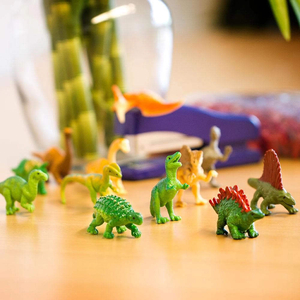 Safari Ltd. - Dinos TOOB - contains 12 Mini Figurines