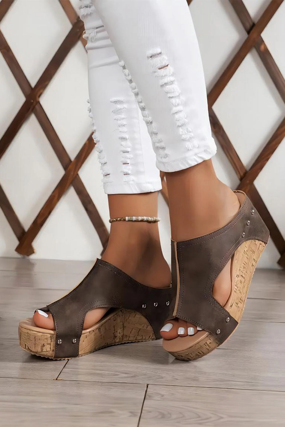 Threaded Pear Women's Skylar Pu Leather Wedge Slippers