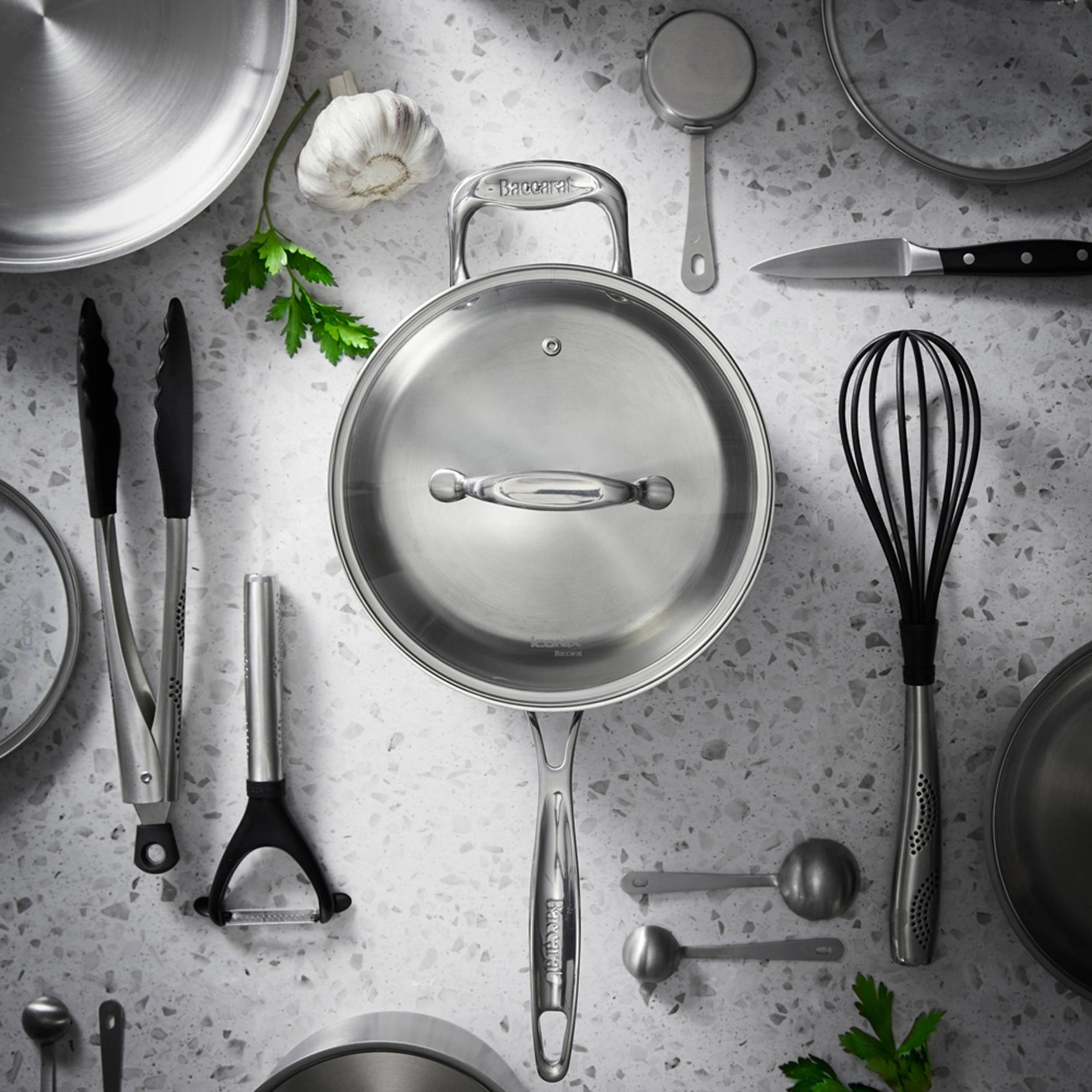 Cuisine::pro® iconiX® Saucepan With Lid 3.5 Qt.