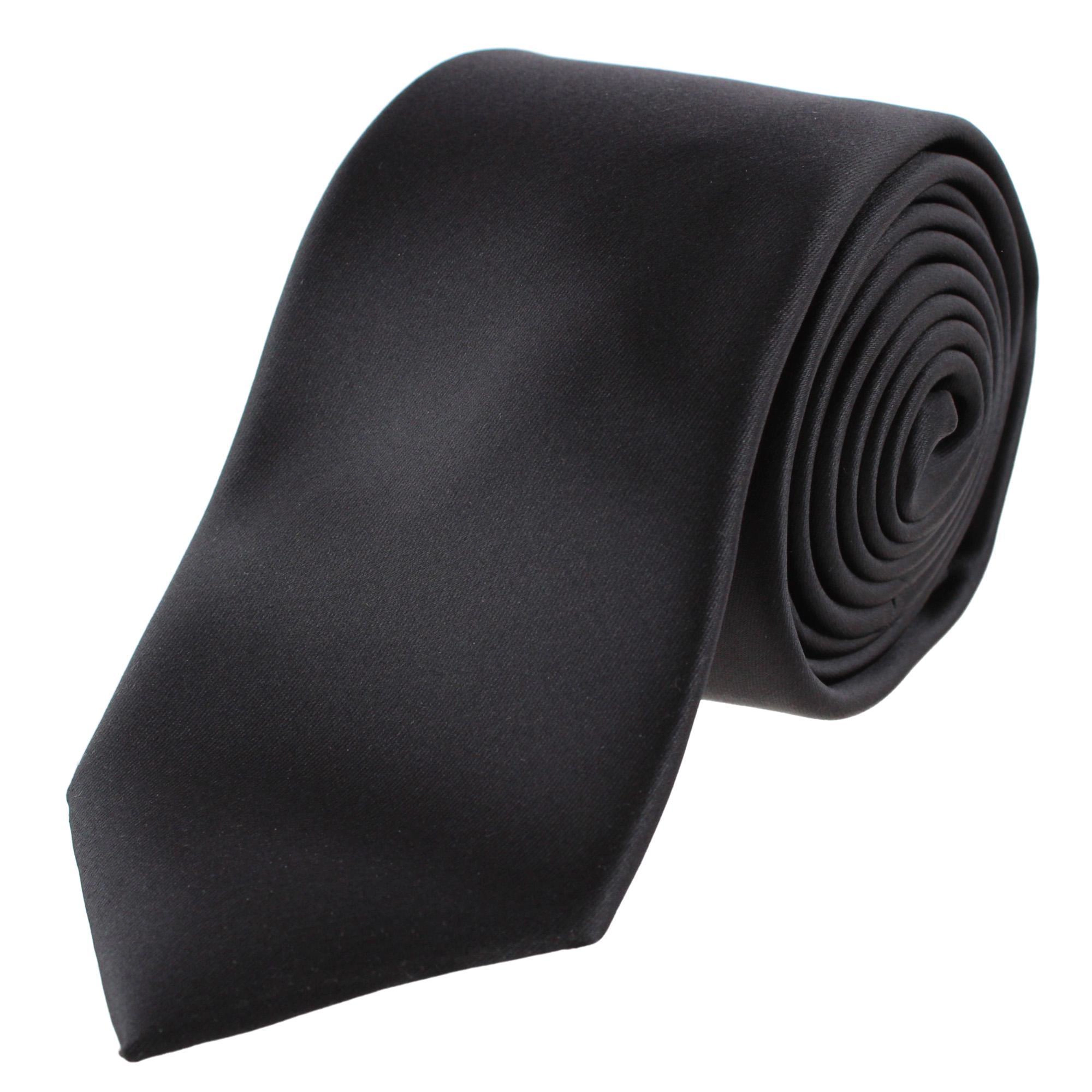 Essentials by Trafalgar Solid Necktie and Metallic Floral Pocket Square Set