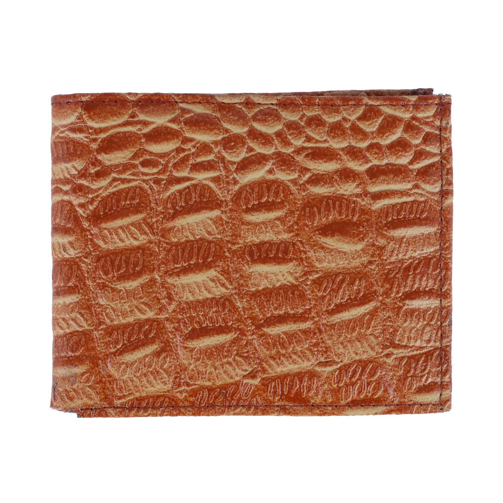 CTM® Men's Alligator Print Bifold Wallet