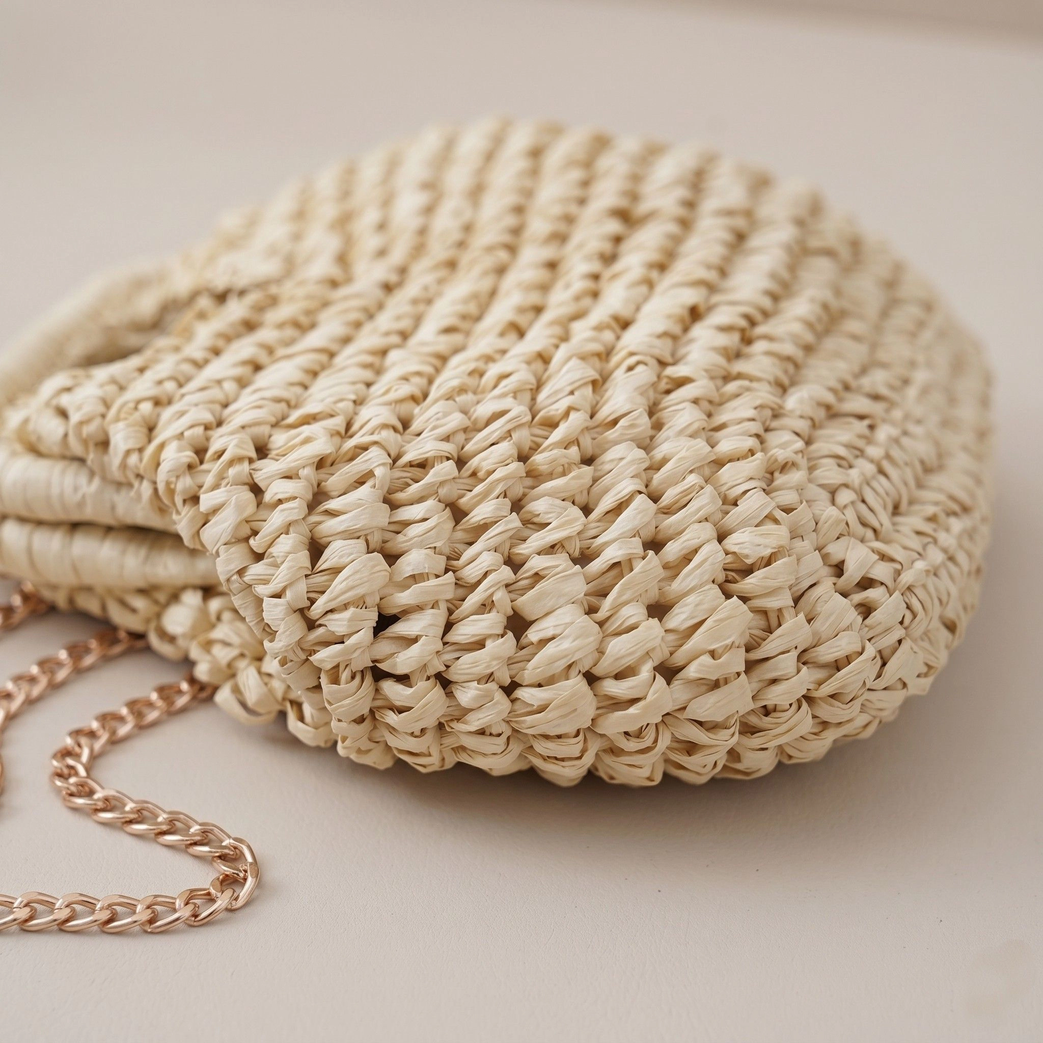 Alilang Women's Small Woven Straw Handbag Chain Crossbody Bag with Top Handle and Flap Closure, Beige