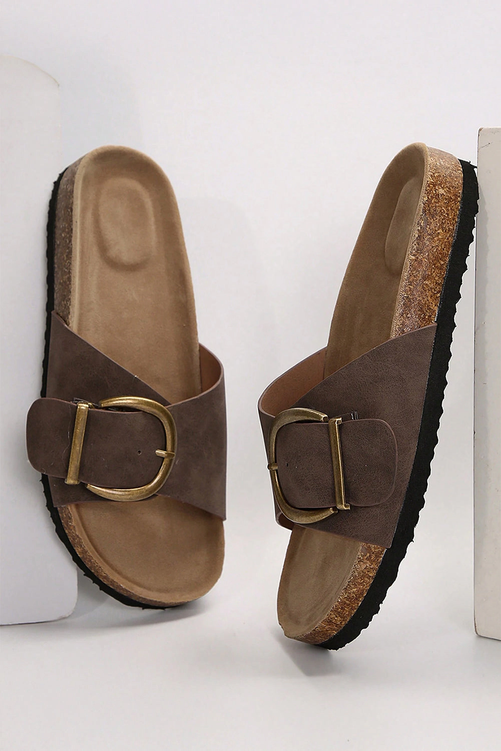 Threaded Pear Women's Tilly Buckle Thick Sole Slippers