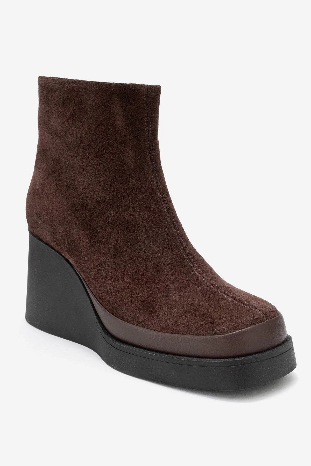 Forever & Always Womens Livia Leather Wedge Boots