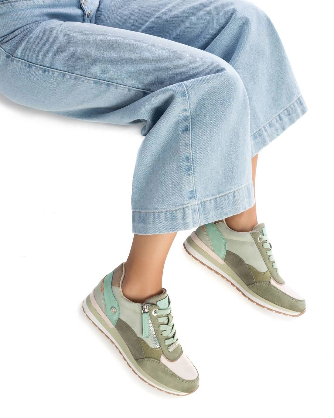 Refresh Women's Sneakers Casual Round Toe