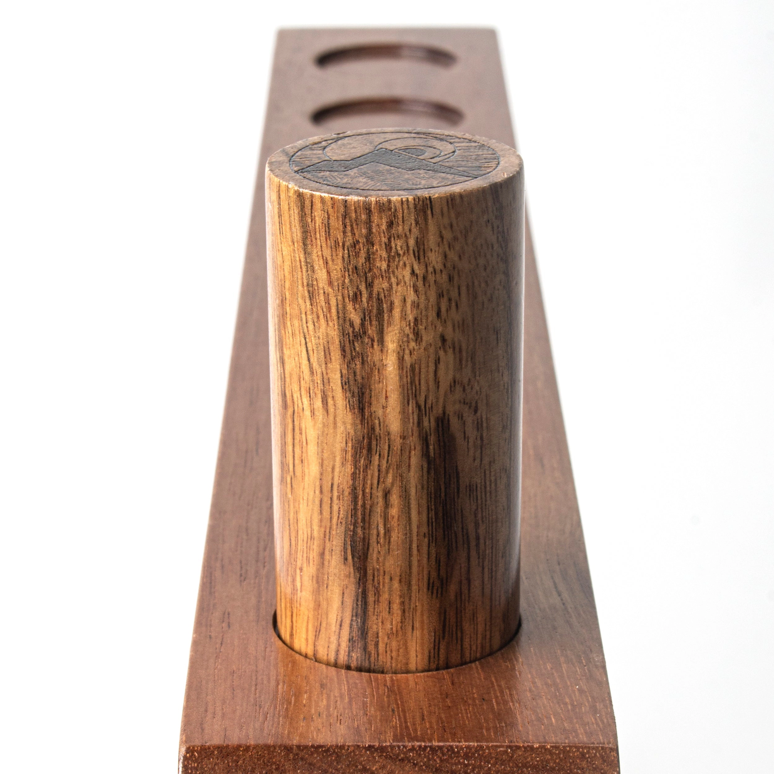 Elakai Acacia Globetrotter Tabletop Hook Ring Game