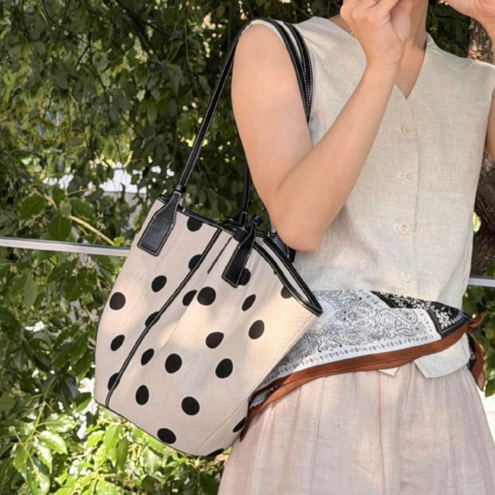 Alilang Women's Linen Tote Bag Magnetic Snap Closure for Everyday Use