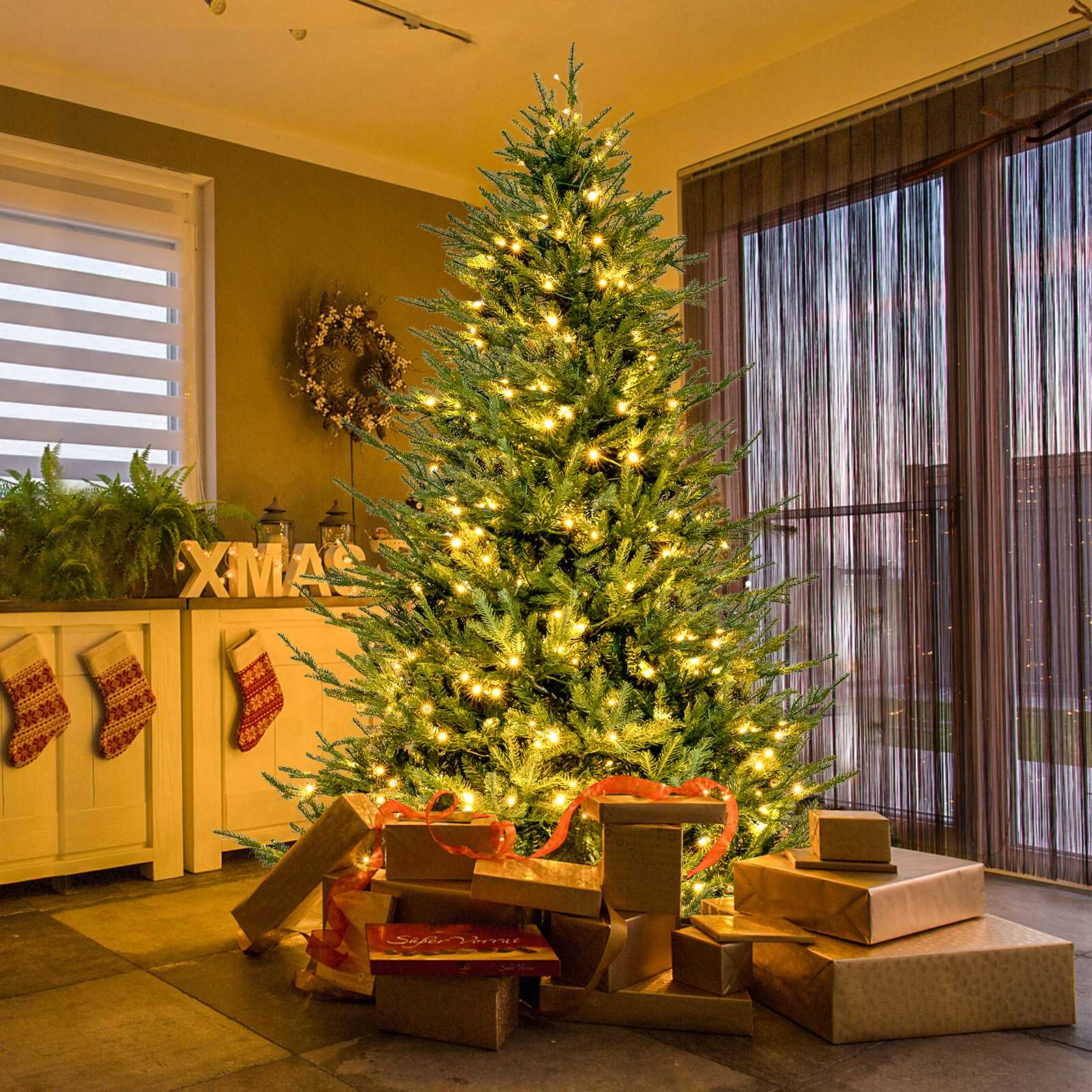 LJG Pre-lit Christmas Tree with 280 Warm White LED Lights and 8 Lighting Modes