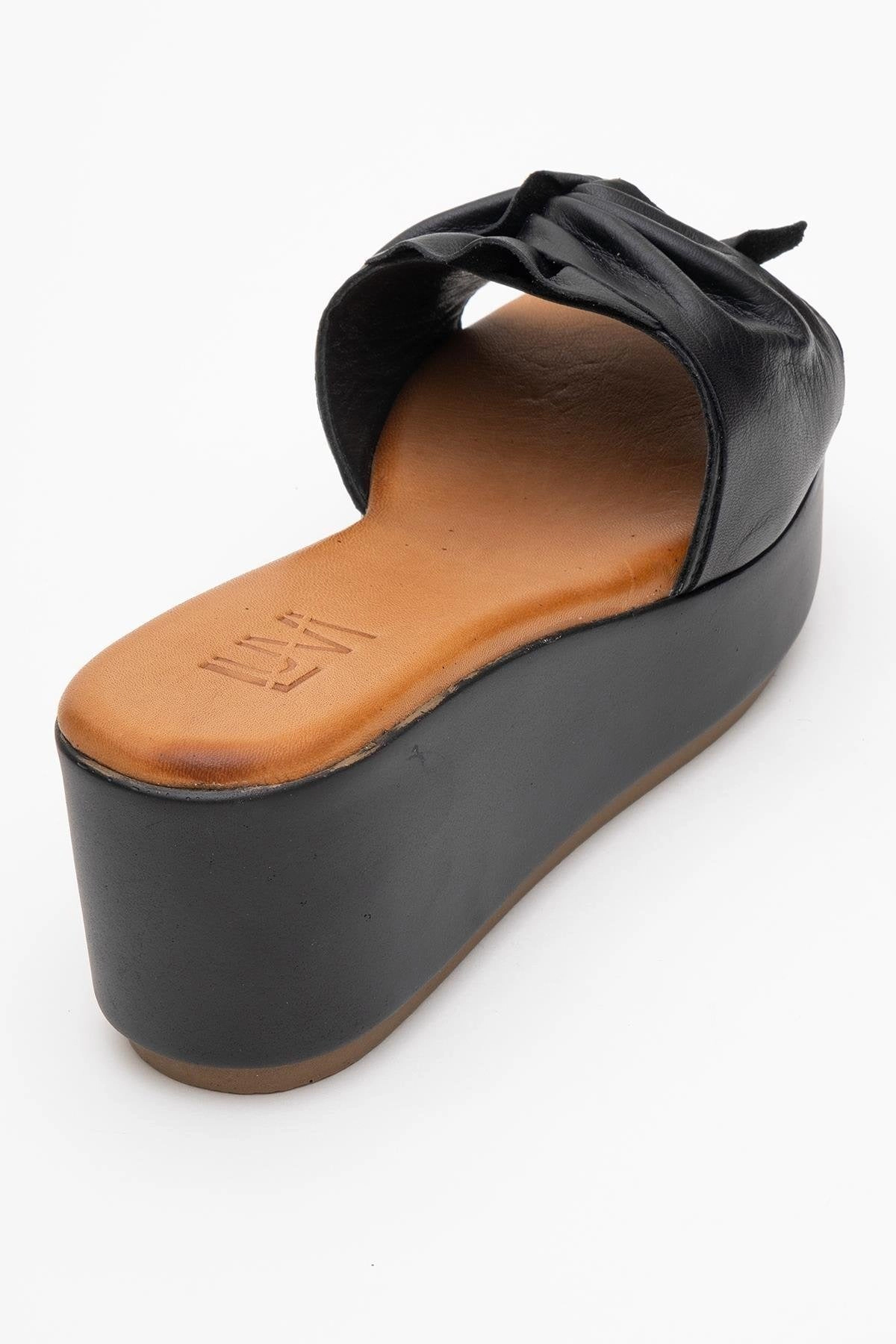 Forever & Always Womens Syndra Bow Wedge Leather Sandals