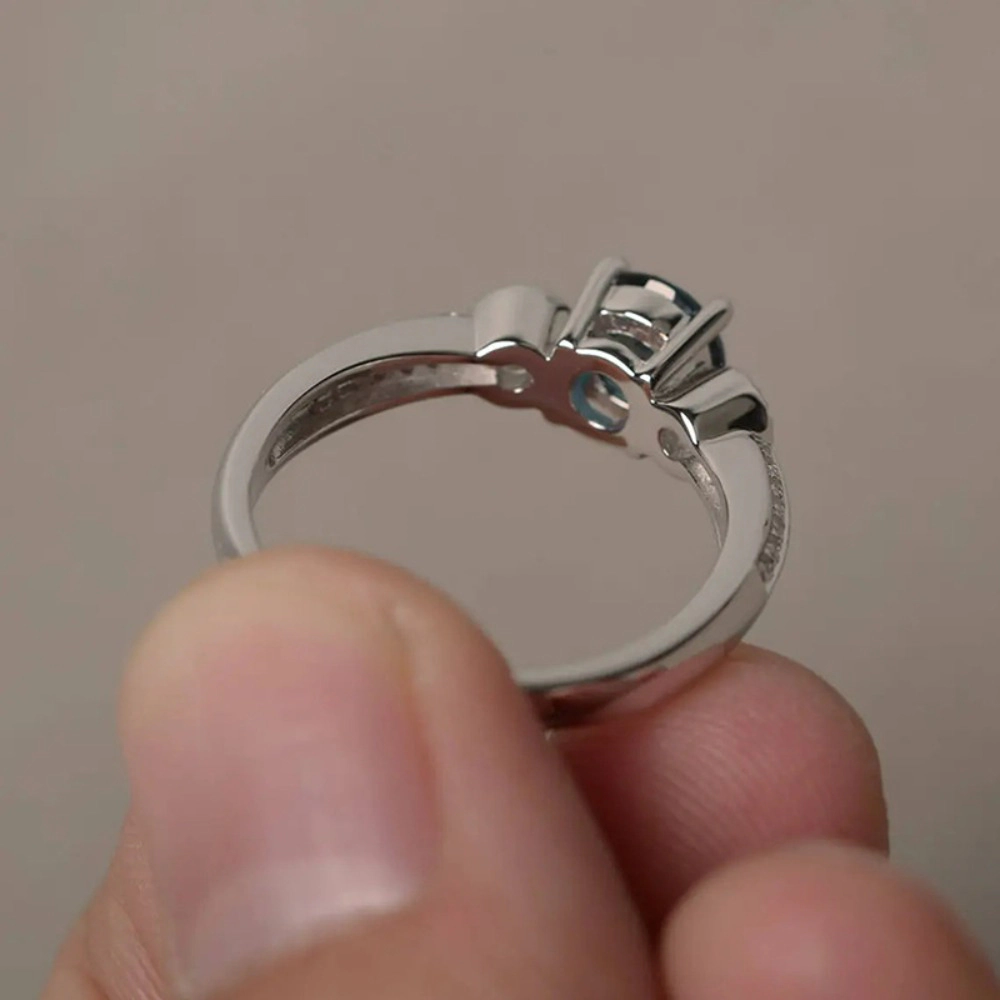 Exquisite 4-Claw Blue Zirconia Ring Elegant Promise Ring