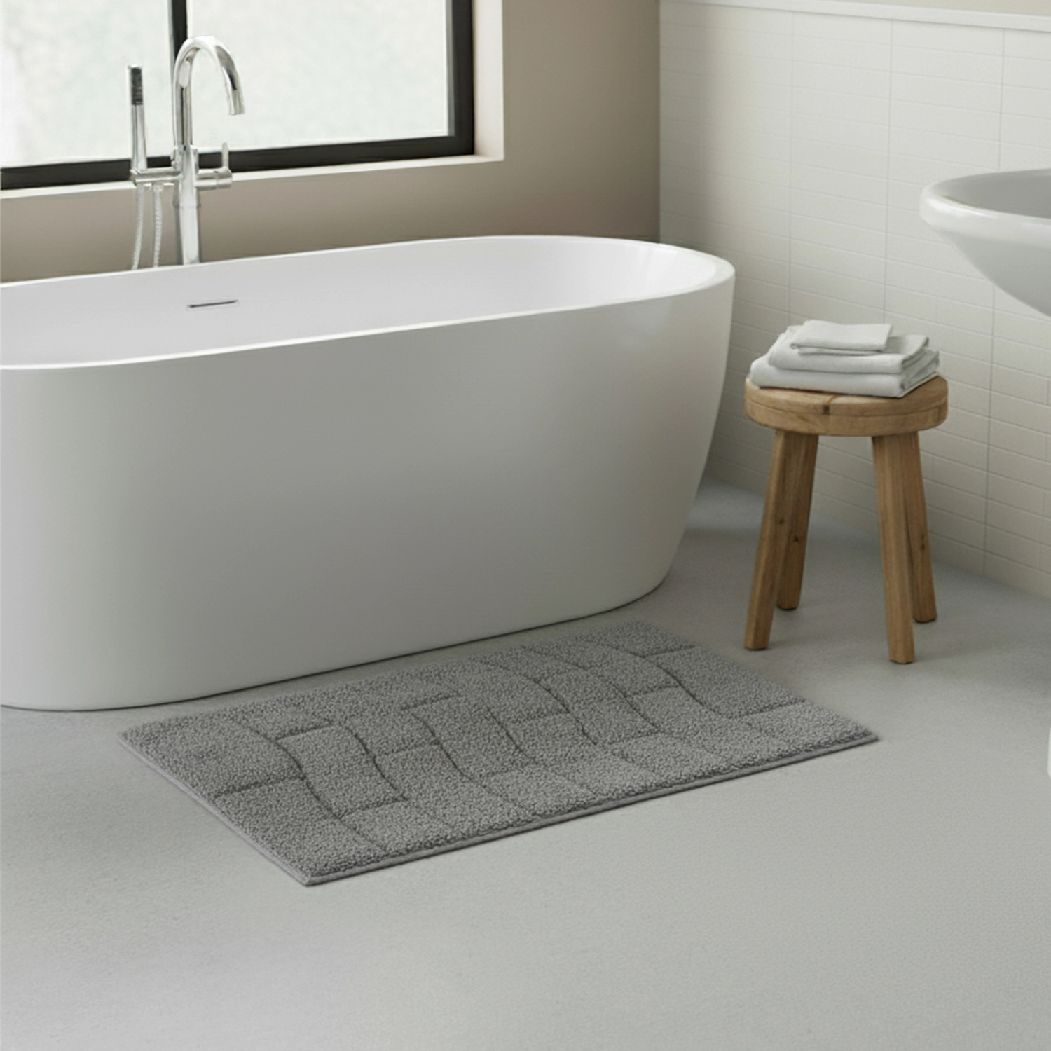 Knightsbridge Stylish And Comfortable All Season Traditional New Tile Design Cotton Bath Rug 17" X 24" Silver