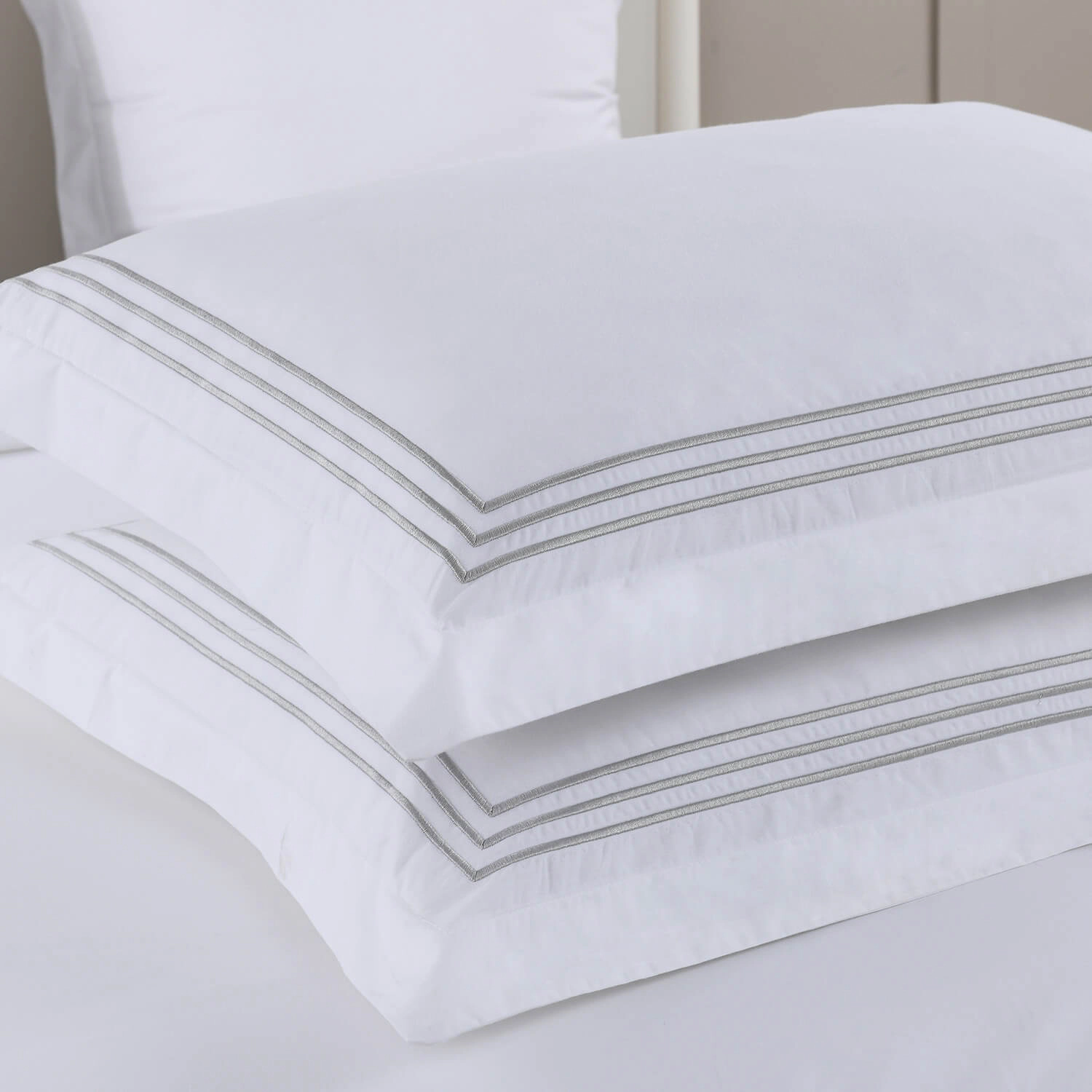 Egyptian Linens Adeline Embroidered Percale Cotton Duvet Cover Set