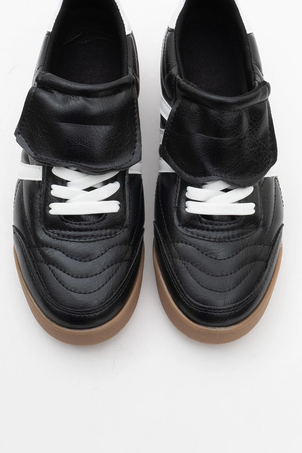Prologue Shoes Womens Bria Sneakers