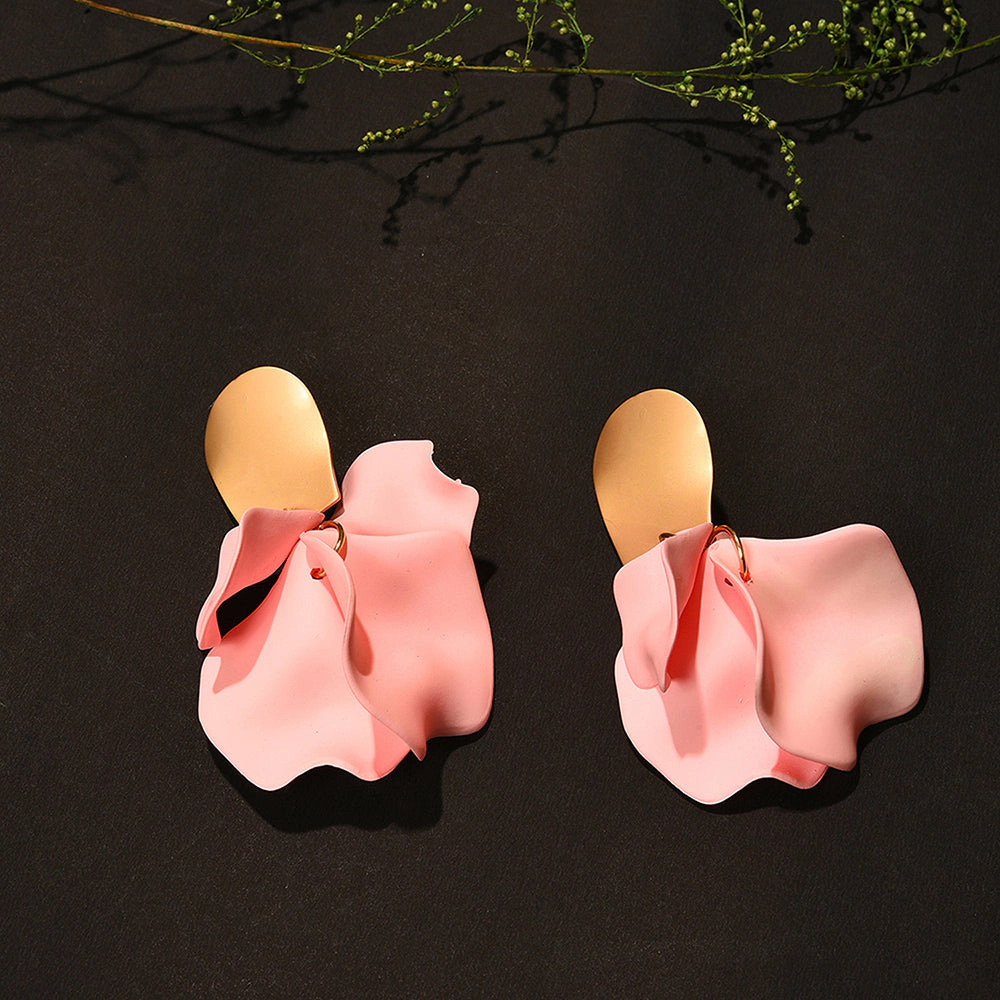 SOHI Women's Pink Flora Drop Earrings