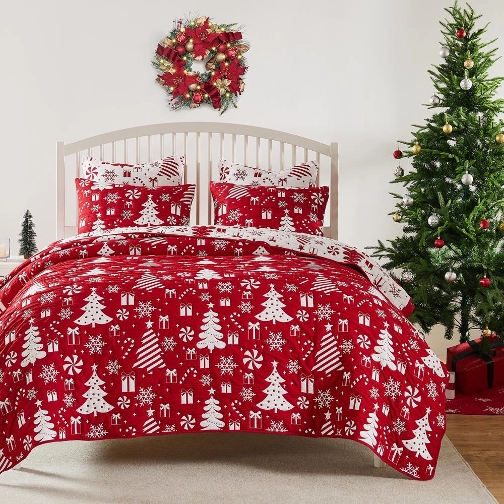Greenland Home Fashions Peppermint Party Jacquard Woven Festive Christmas Polyester Coverlet Set 3 PC