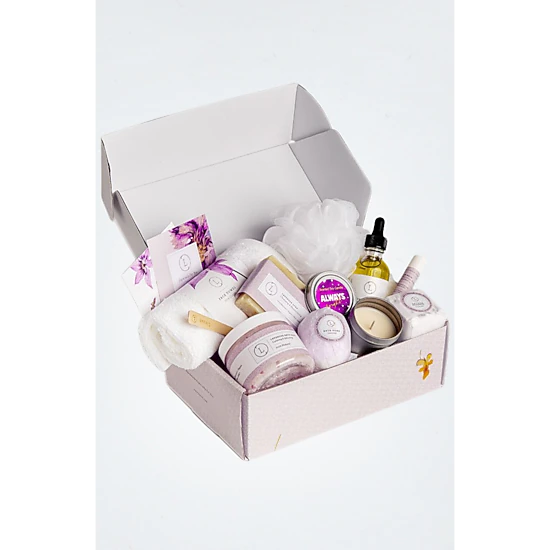 Lizush All Natural Lavender Spa Gift Box - Bath Bomb, Shower Steamer, Soap Bar & Candle