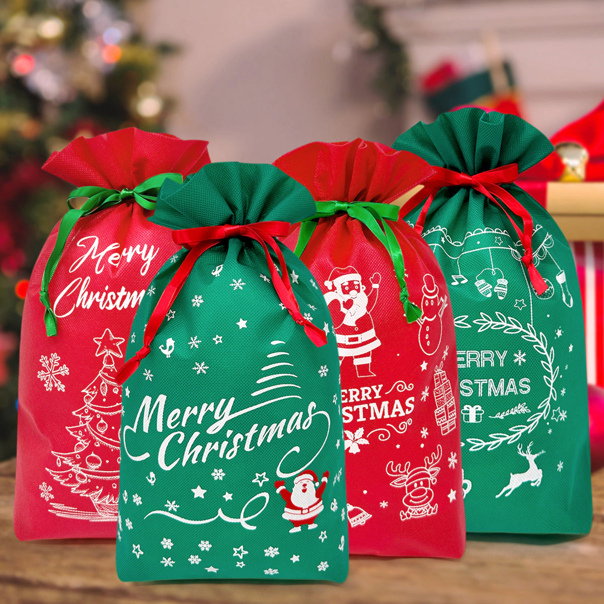 Wrapables Christmas Drawstring Gift Bags for Party Favors, Goodie Bag, Gift Wrap, Parties (Set of 8), Red & Green