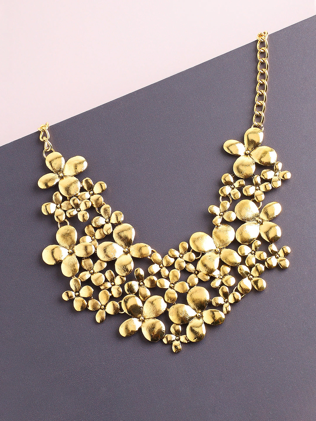 SOHI Women's Purple Cluster Flora Statement Necklace