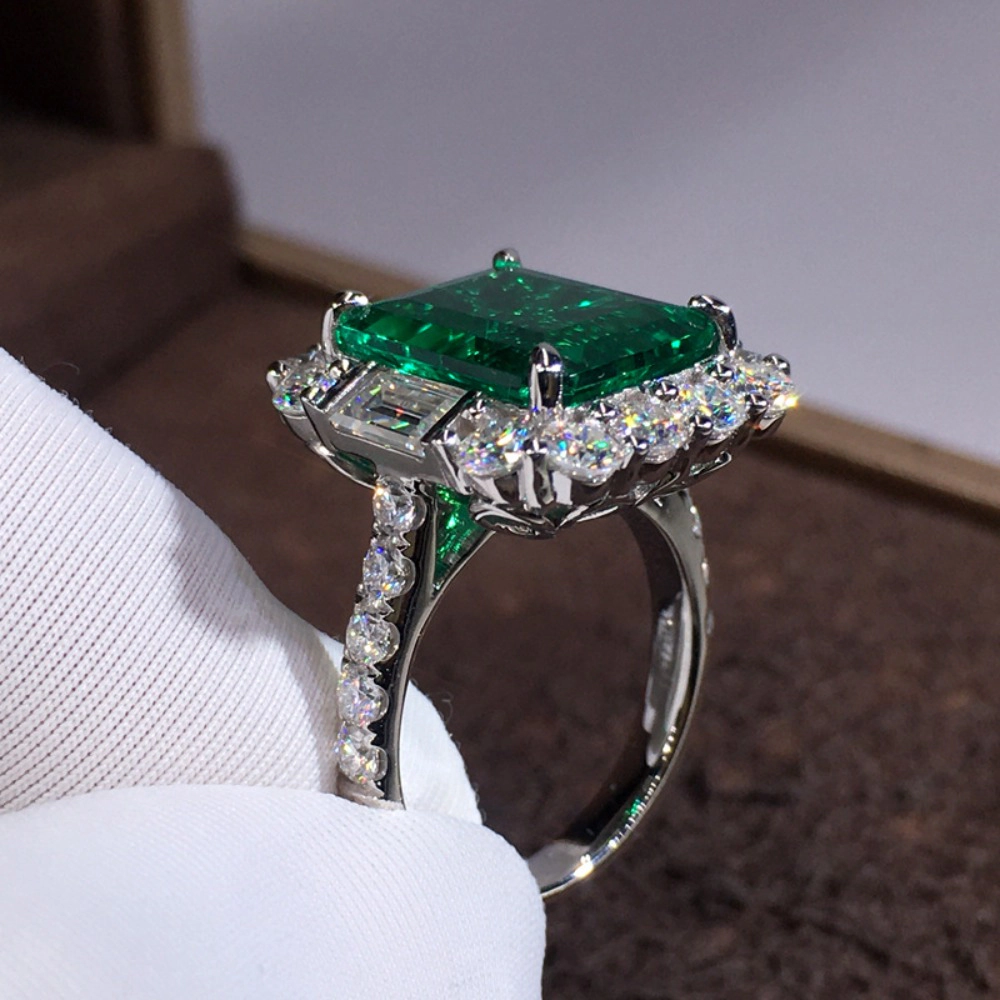 Women's Party Rings with Bright Green Zirconia Luxury Anniversary Accessories