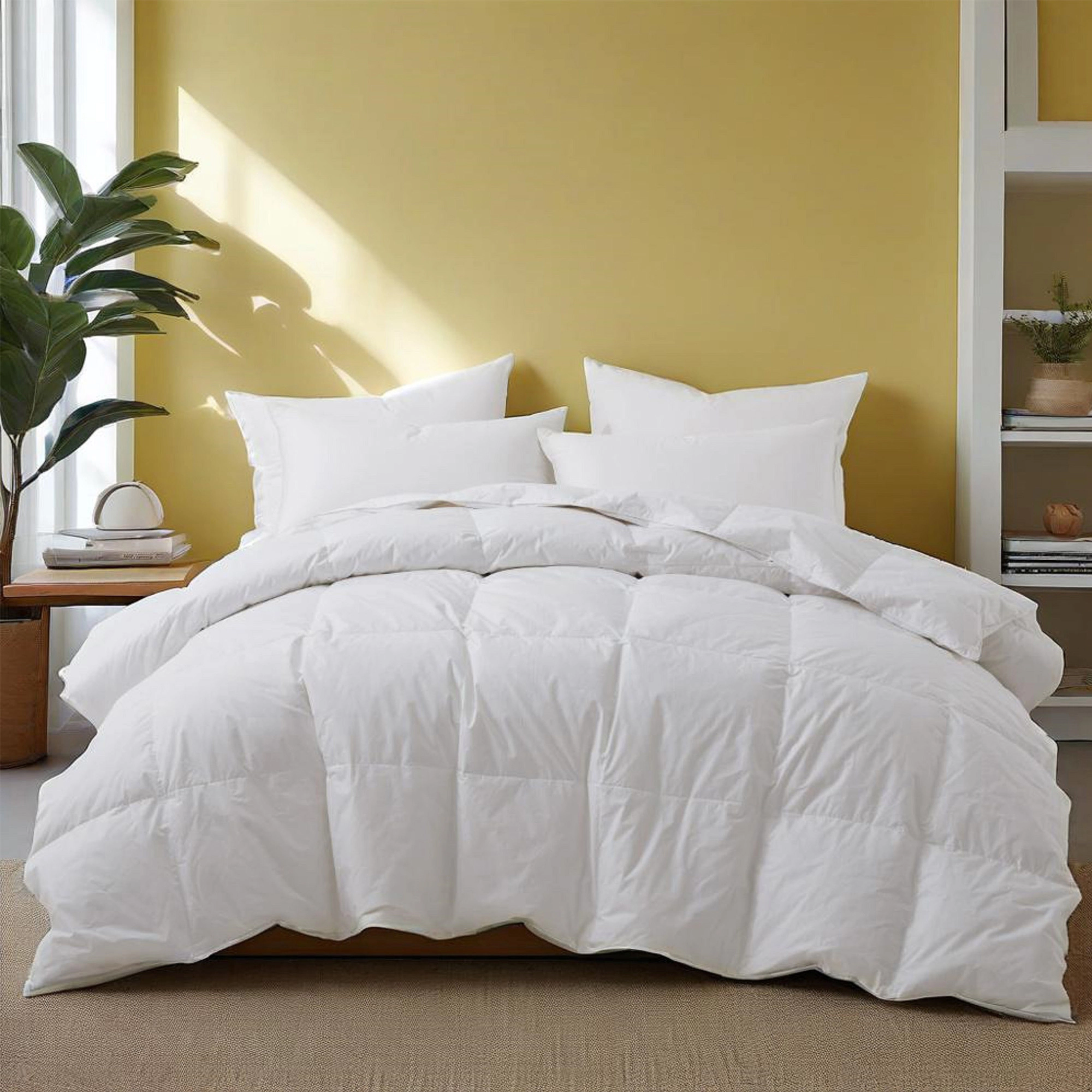 Unikome 300TC Cotton Cover All-Season Goose Feather Fiber Comforter, Hotel Collection Comfort