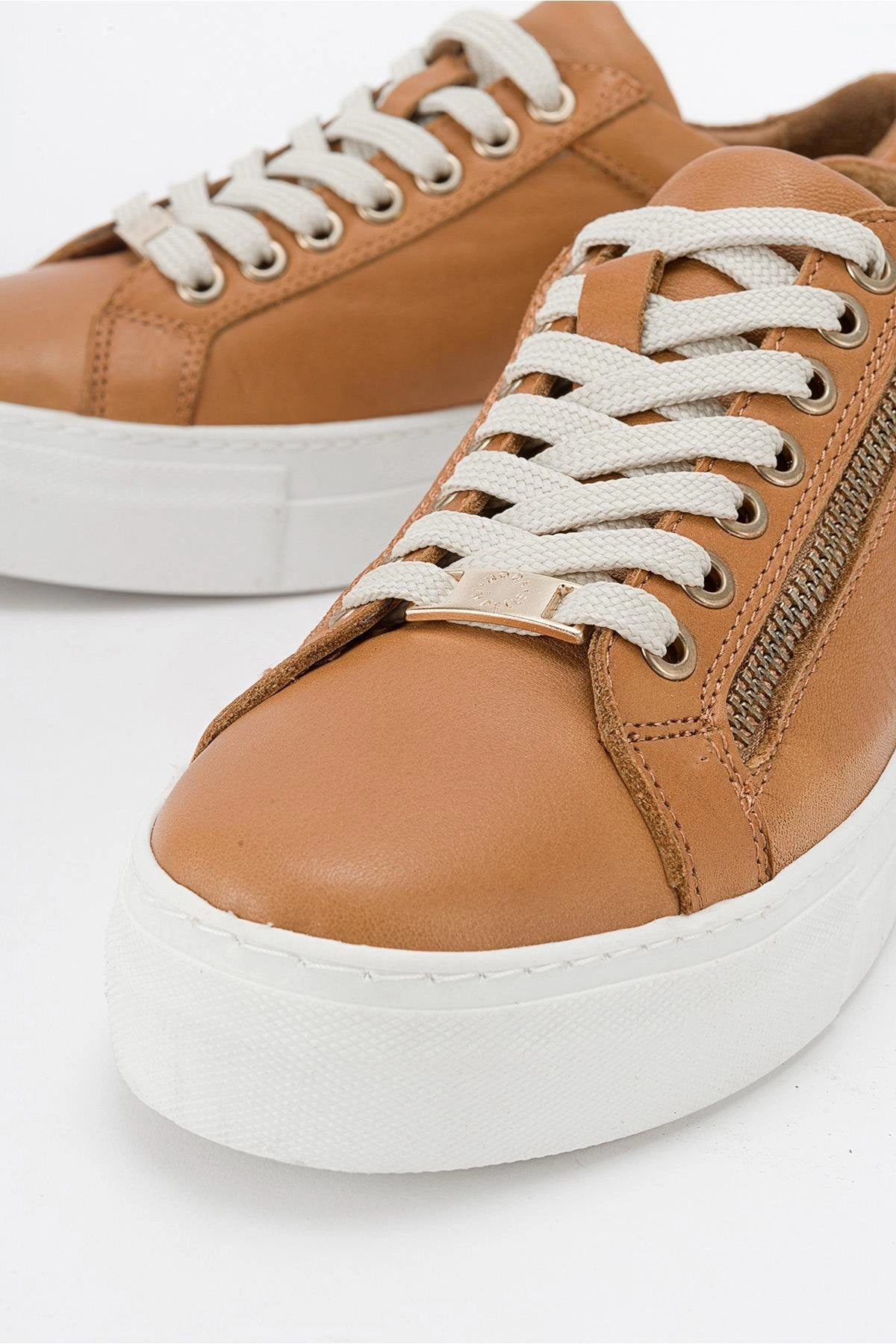 Forever & Always Womens Beryl Leather Zip Sneaker