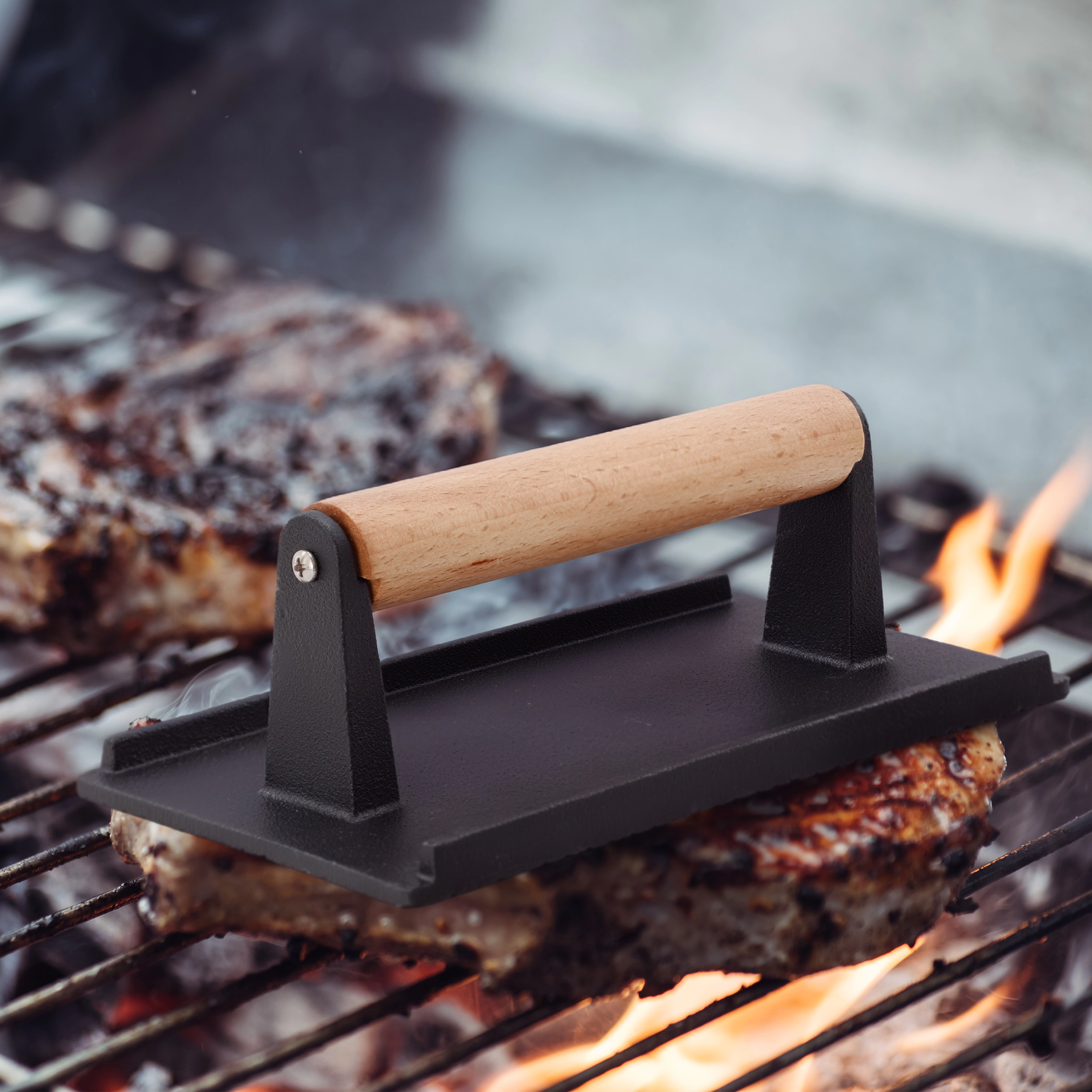 MegaChef 8 x 4 Inch Rectangle Heavy Duty Cast Iron Grill Press