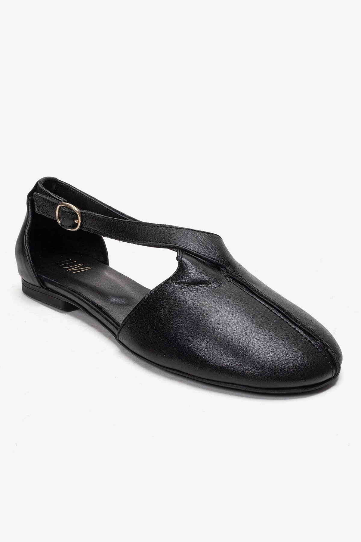 Forever & Always Womens Fable Leather Side Cut Ballet Flats
