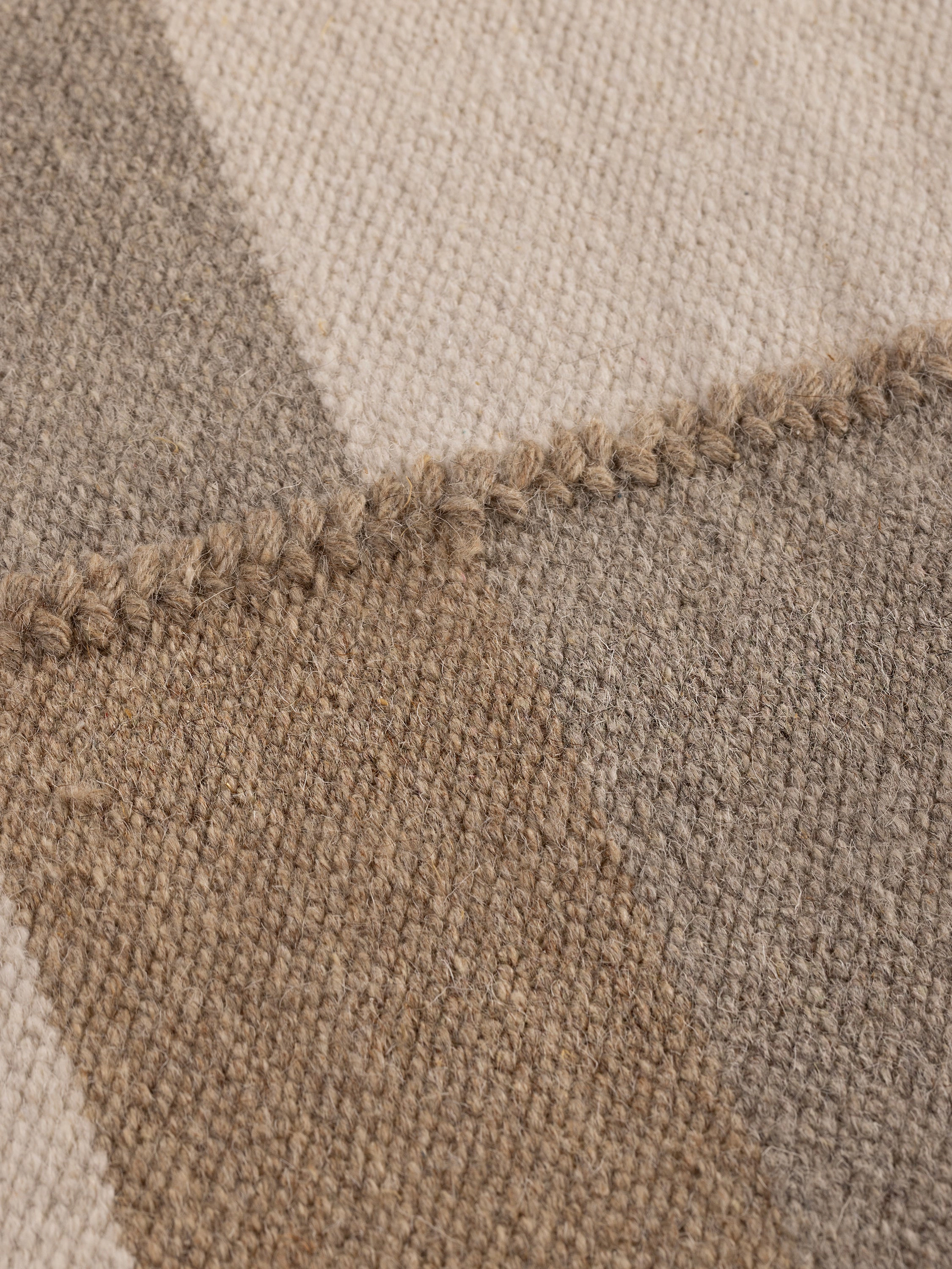 GAURI KOHLI Sahara Area Rug 5'x8'